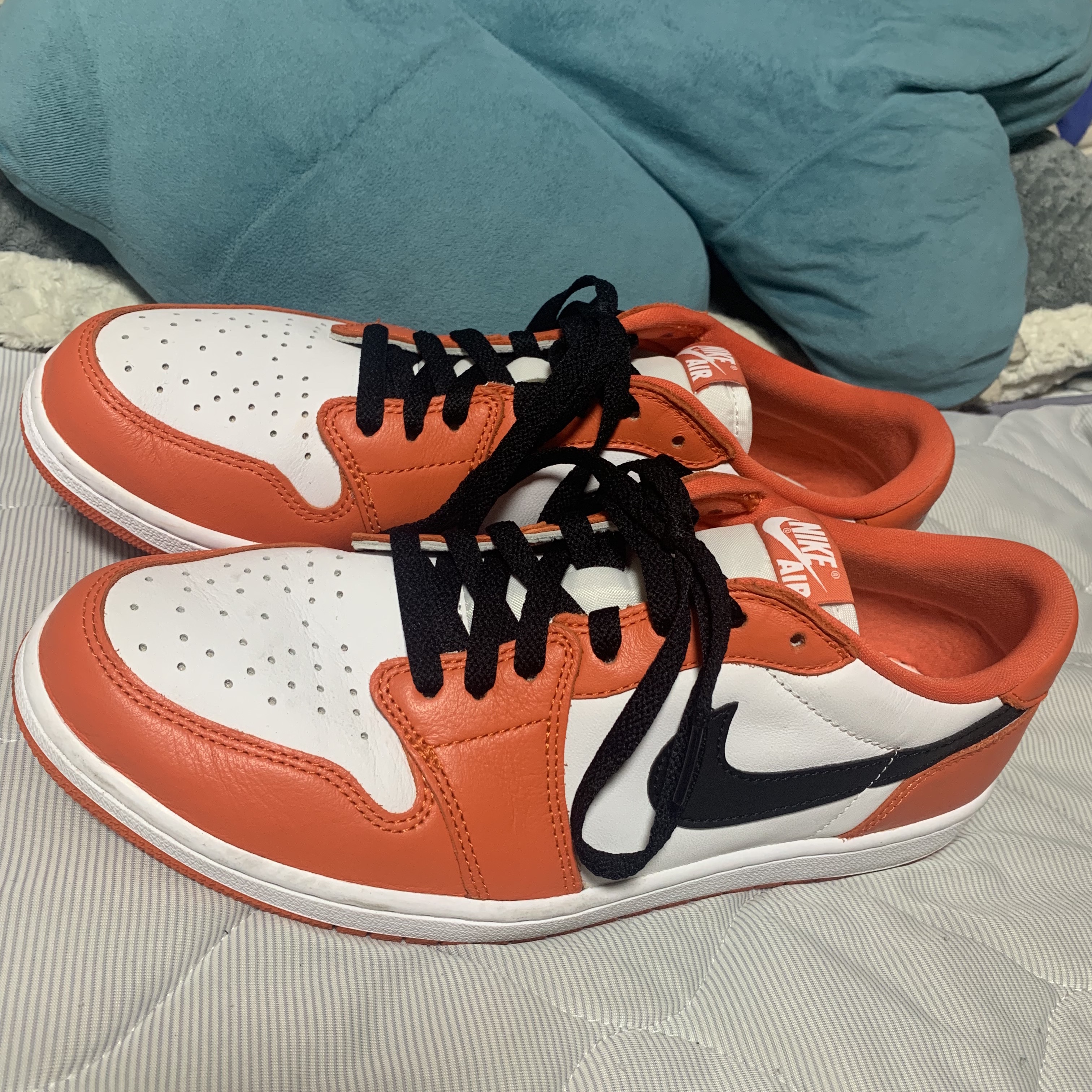 Jordan 1 Low OG Starfish 착용 스타일