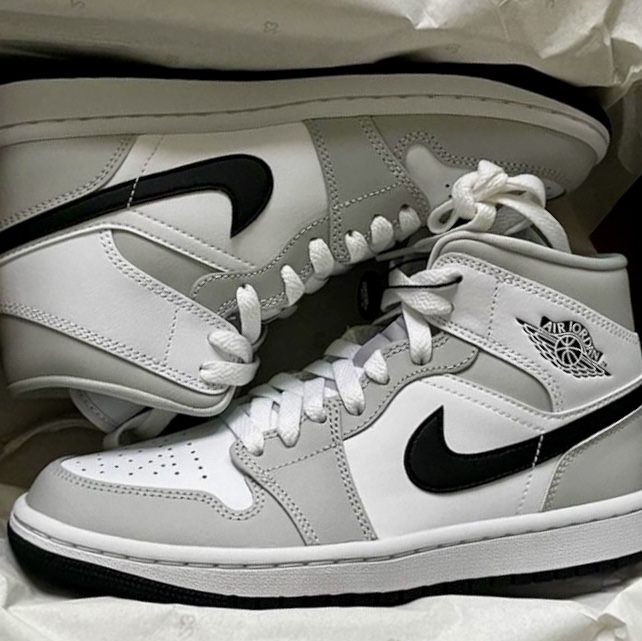 (W) Jordan 1 Mid Grey Fog 착용 스타일
