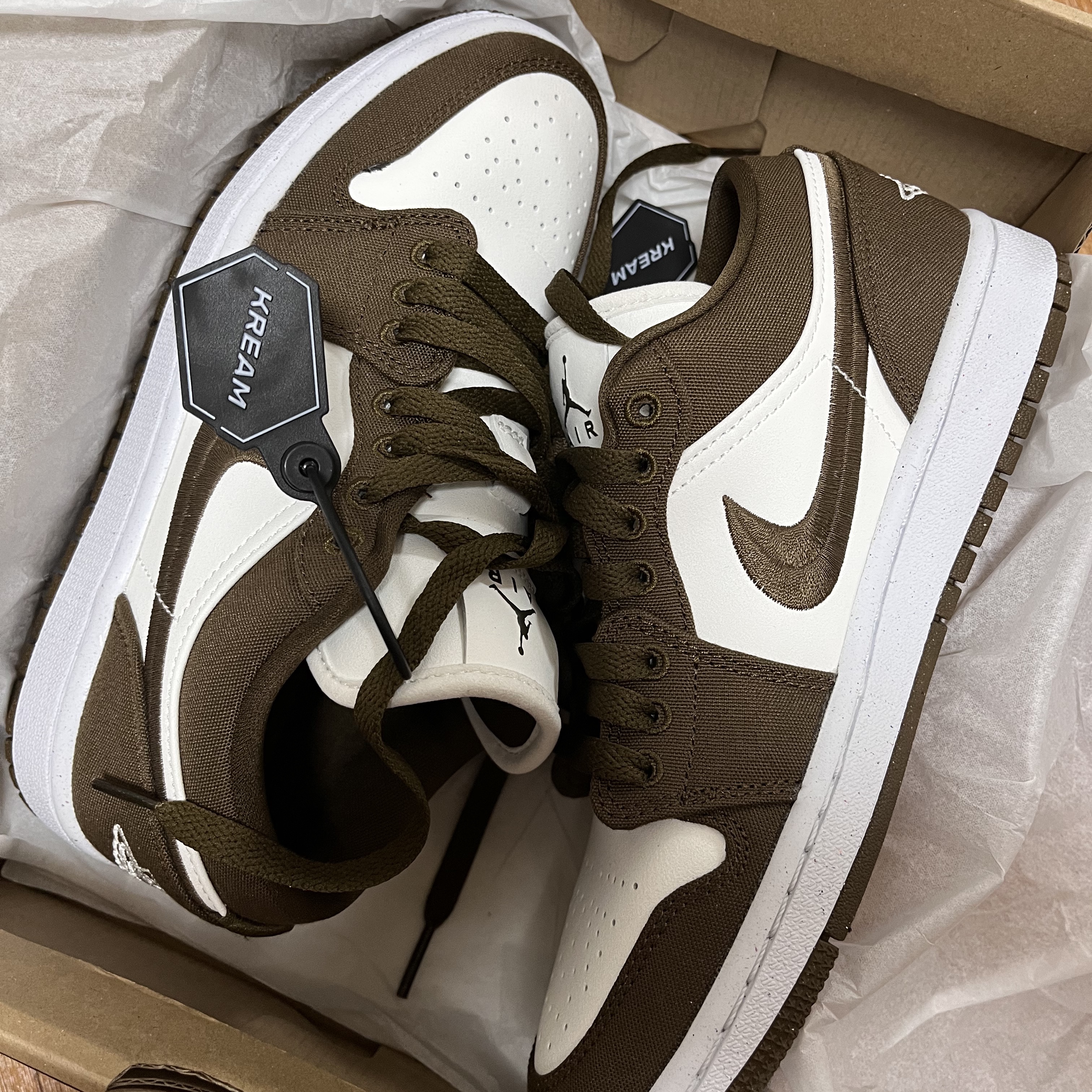 (W) Jordan 1 Low SE Light Olive 착용 스타일