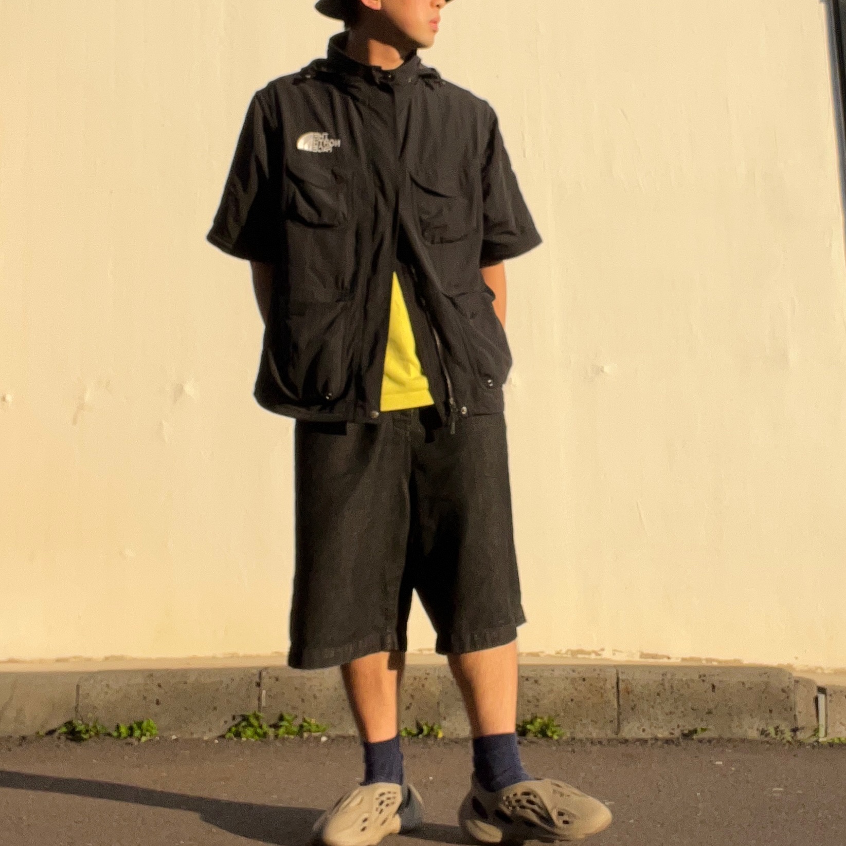 Supreme x The North Face Trekking Convertible Jacket Black - 22SS, Adidas Yeezy Foam RNNR Stone Sage 착용 스타일