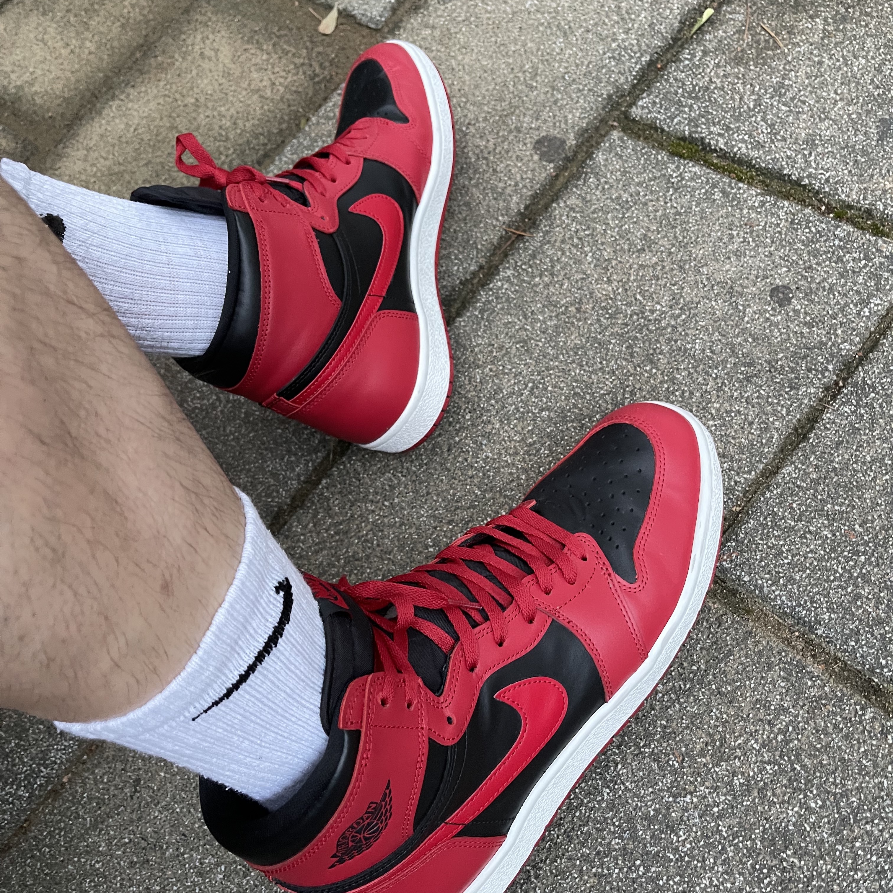 Jordan 1 High 85 Varsity Red 착용 스타일 - 3