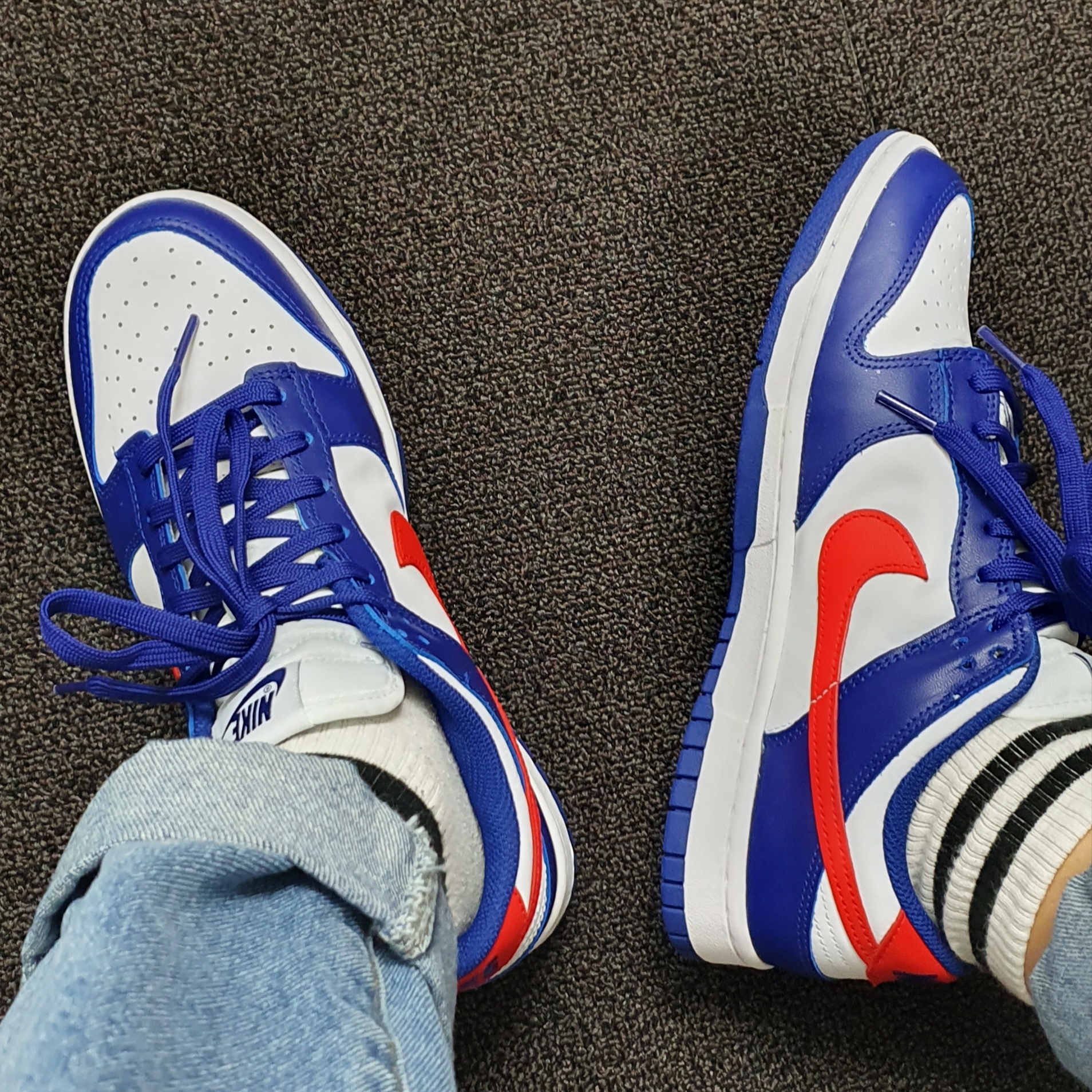 (W) Nike Dunk Low White and University Red ์ฐฉ์ฉ ์คํ์ผ - 3