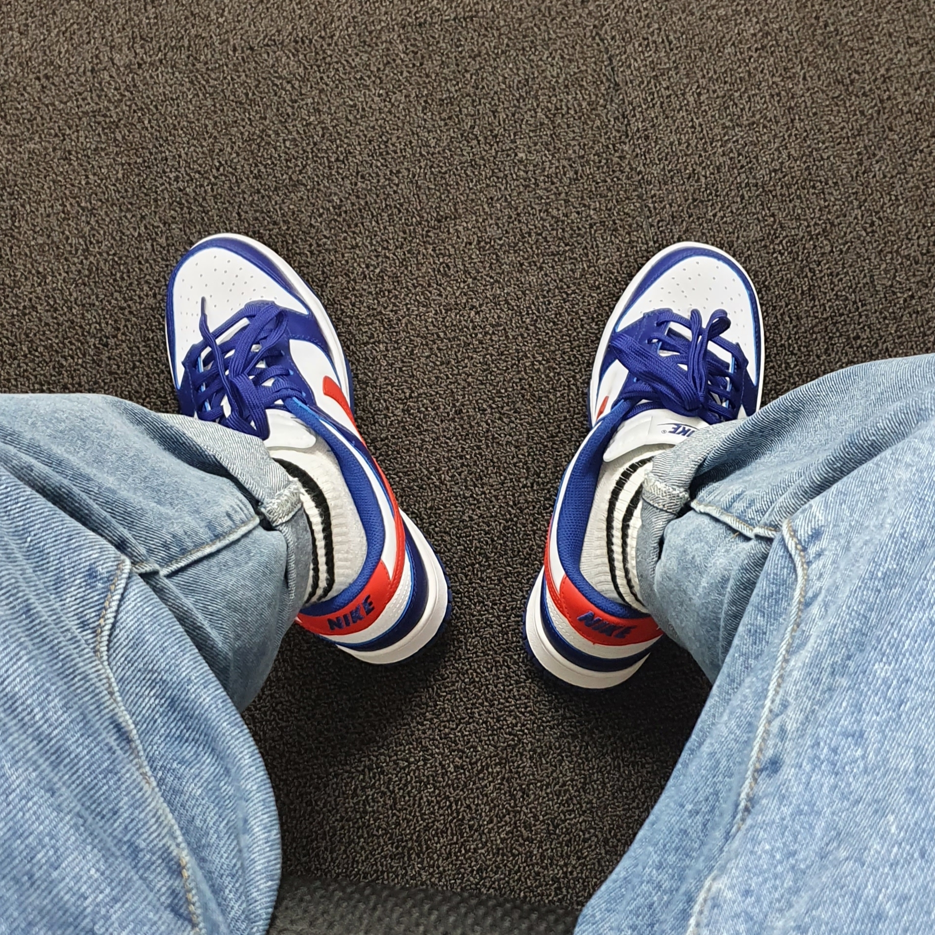 (W) Nike Dunk Low White and University Red ์ฐฉ์ฉ ์คํ์ผ - 1