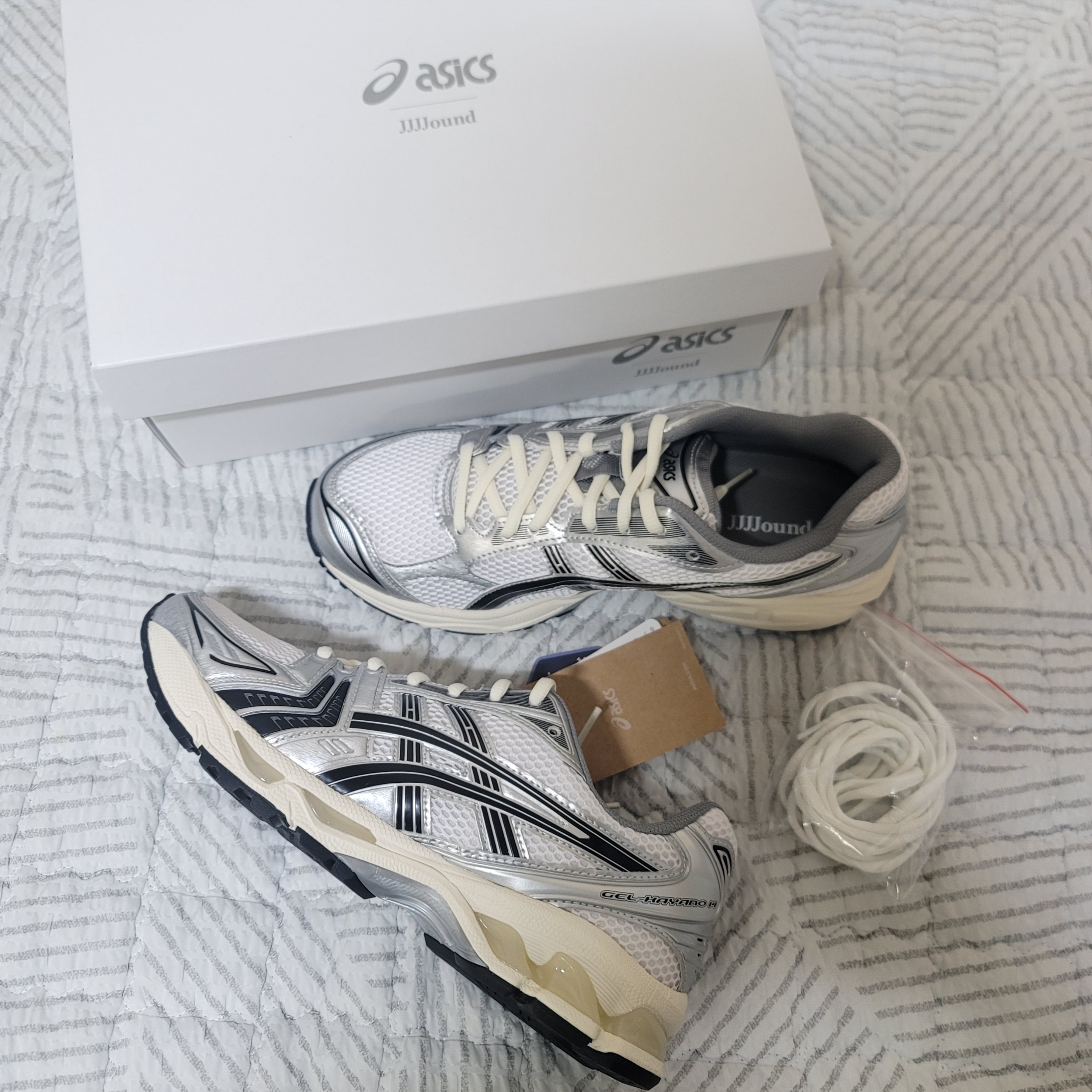 Asics x JJJJound Gel-Kayano 14 Silver Black 착용 스타일