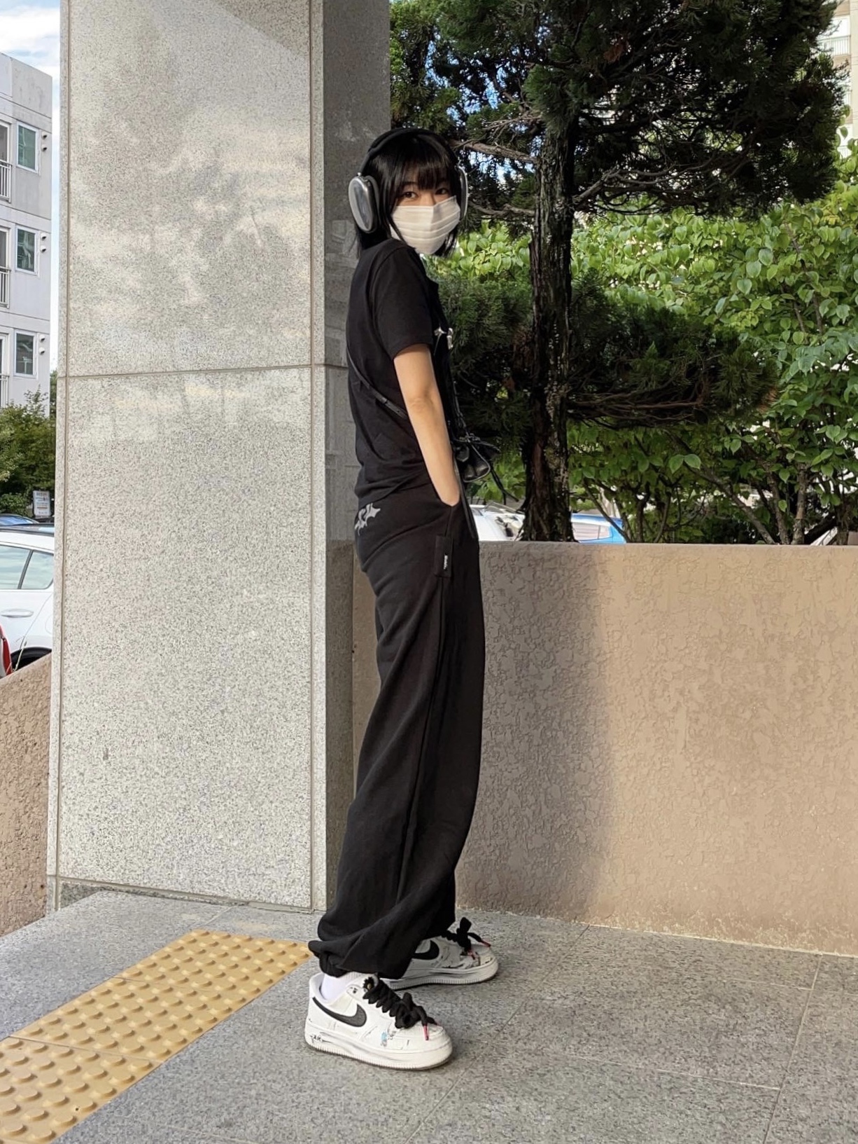 Nike x Peaceminusone Air Force 1 Low Para-Noise 2.0, Apple AirPods Max Lightning Space Gray (Korean Ver.) 착용 스타일 - 1