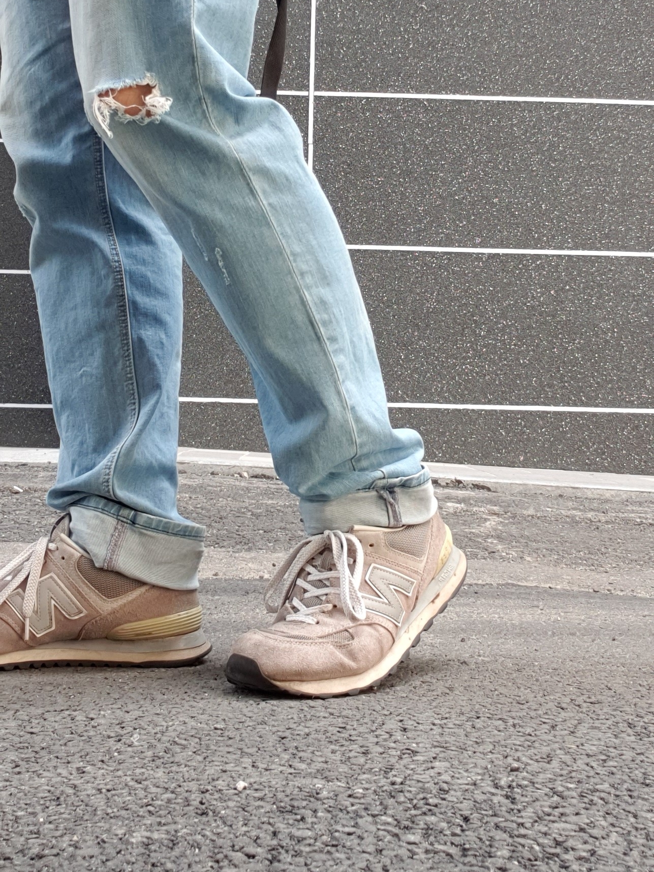 New Balance 574 Grey - D Standard 착용 스타일