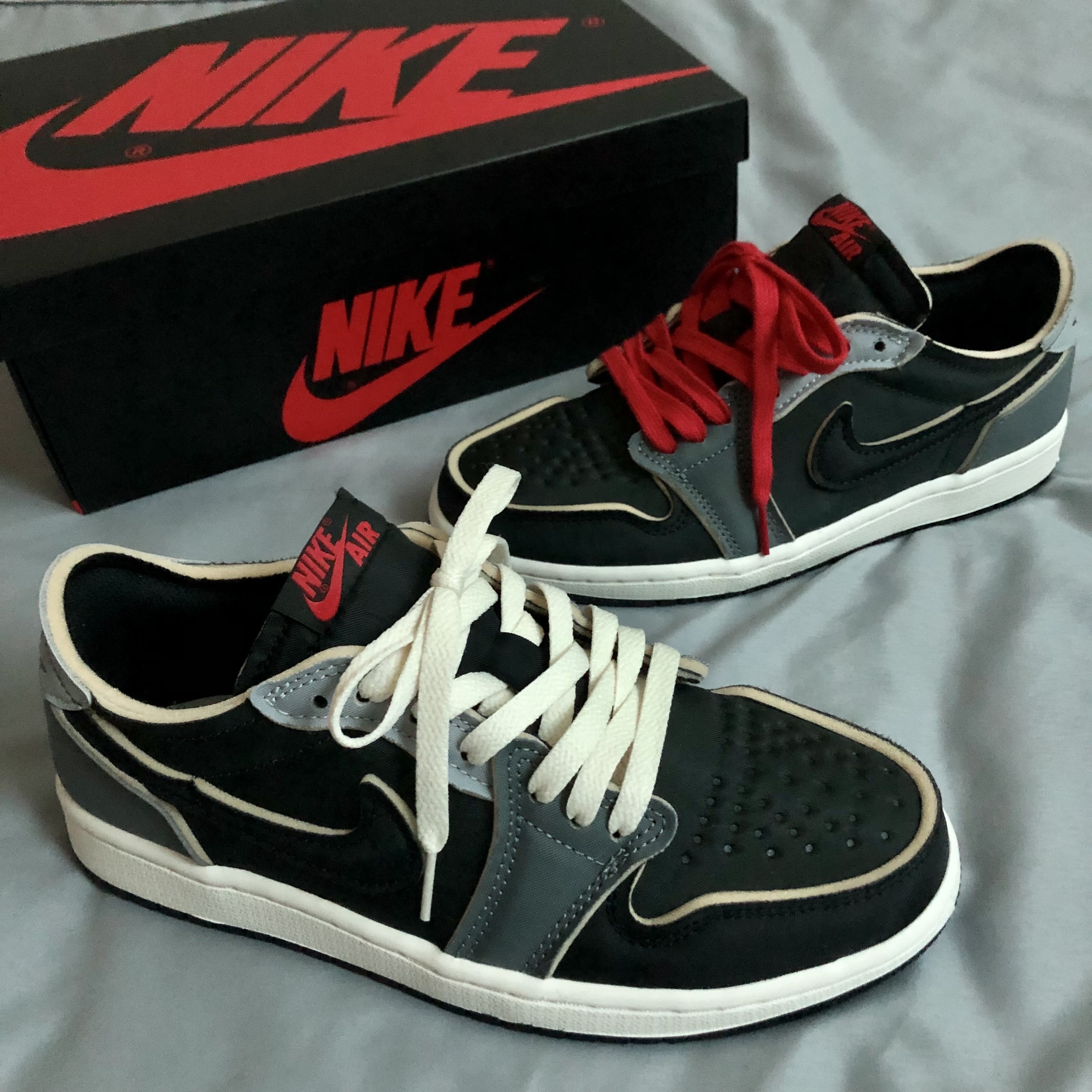 Jordan 1 Retro Low OG EX Black and Smoke Grey 착용 스타일