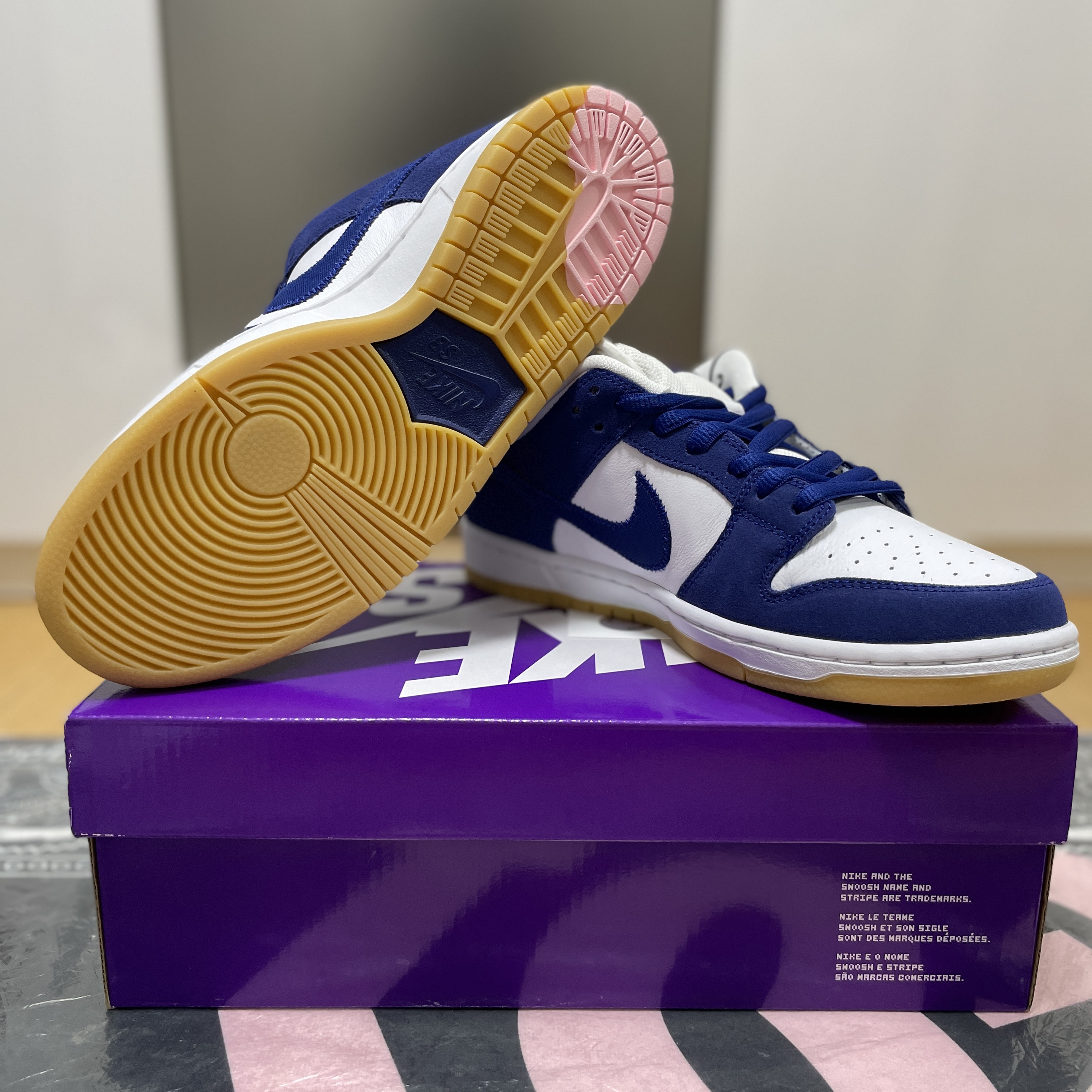 Nike SB Dunk Low Pro Premium Deep Royal Blue 착용 스타일 - 2