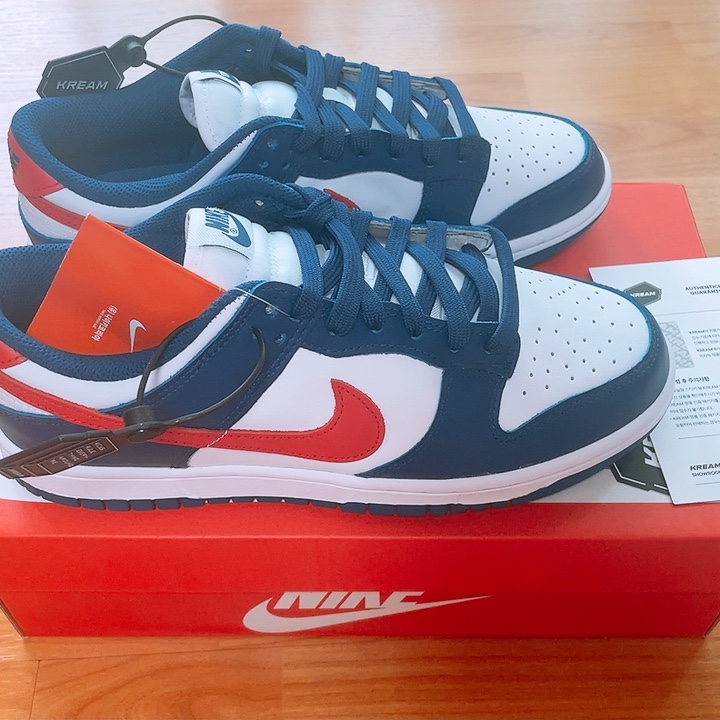 (W) Nike Dunk Low White and University Red 착용 스타일 - 1