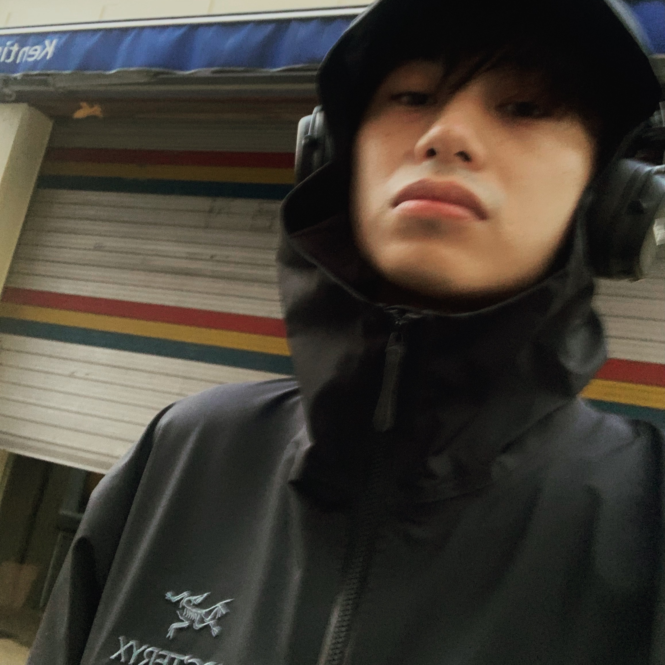 Arc'teryx Beta Jacket Black 착용 스타일