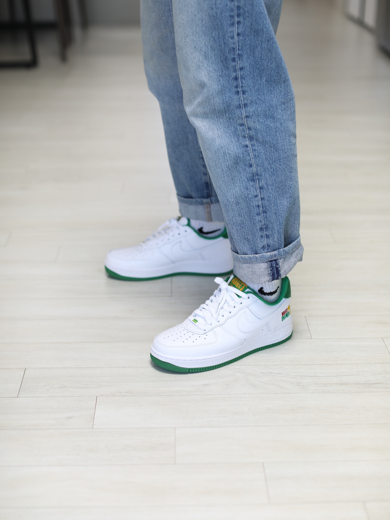 Nike Air Force 1 Low Retro QS West Indies Classic Green 착용 스타일