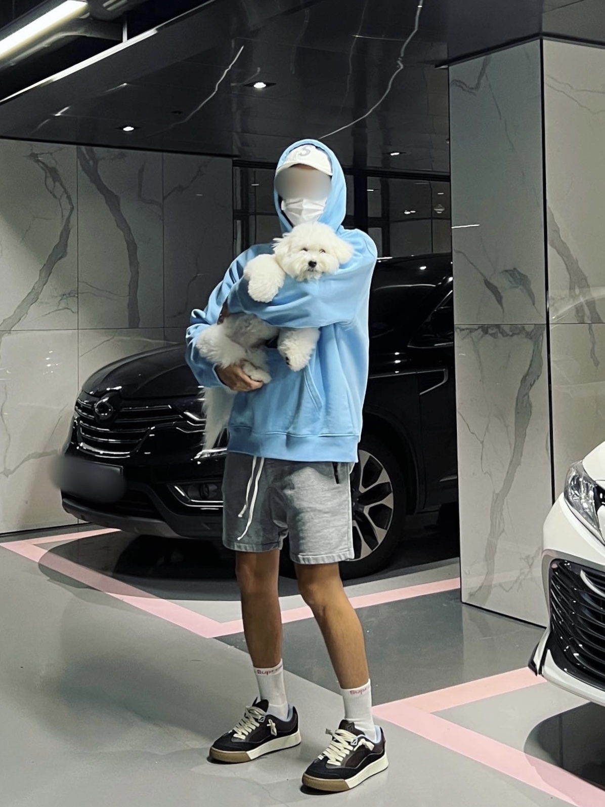 Dior x Cactus Jack B713 Sneakers Mocha Black 착용 스타일 - 2