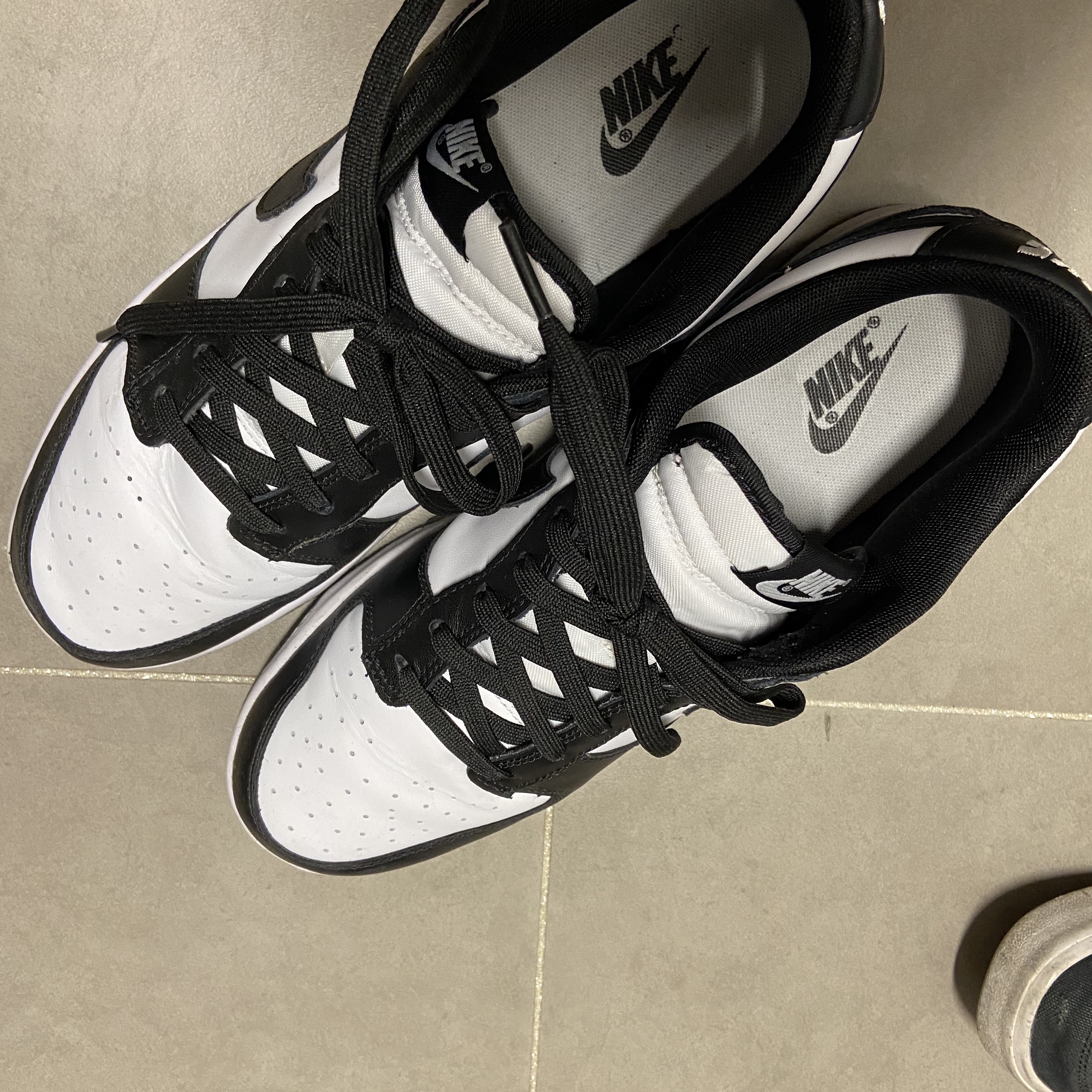 Nike Dunk Low Retro Black 착용 스타일