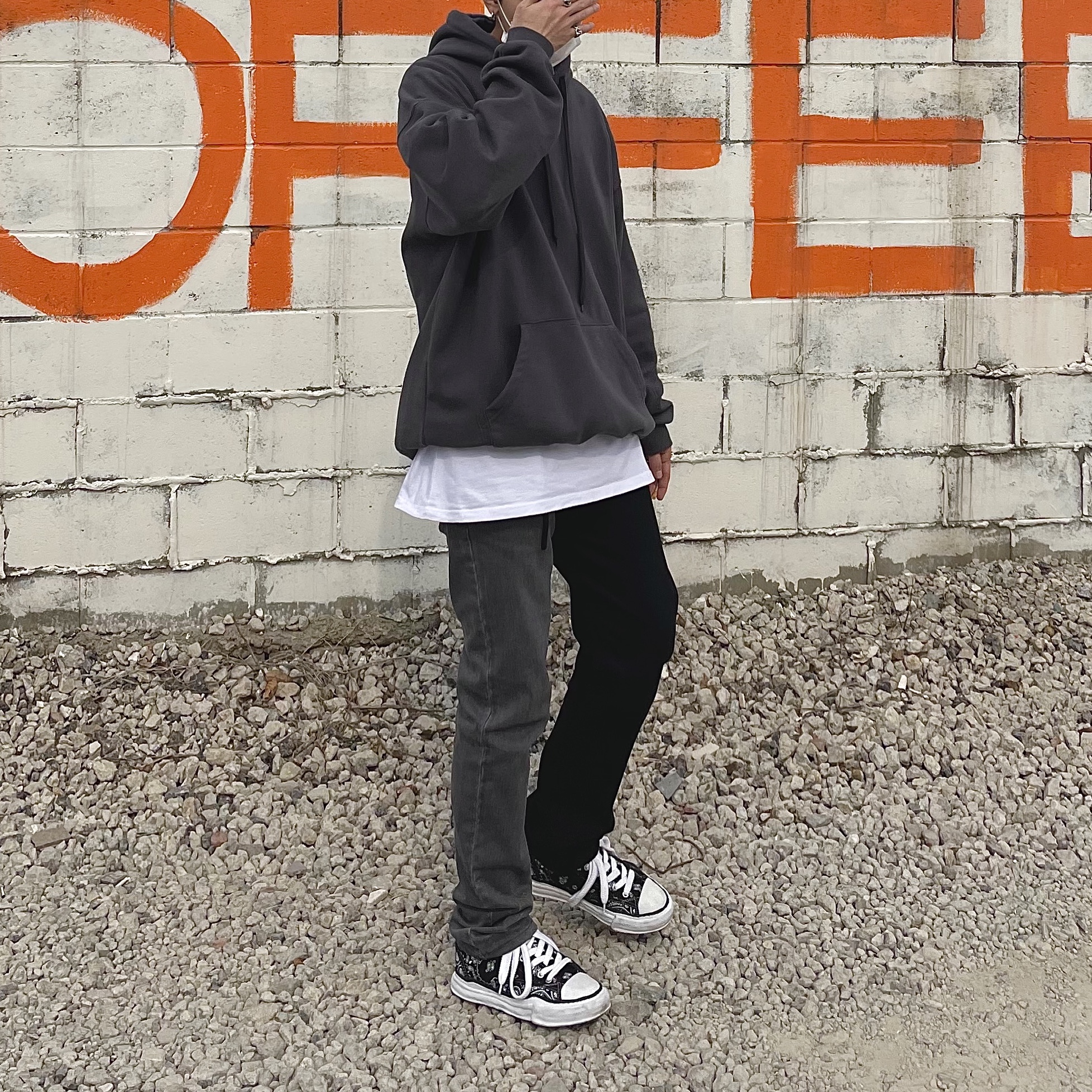 Maison Mihara Yasuhiro Peterson OG Sole Canvas Bandana Low-top Sneakers Black 착용 스타일