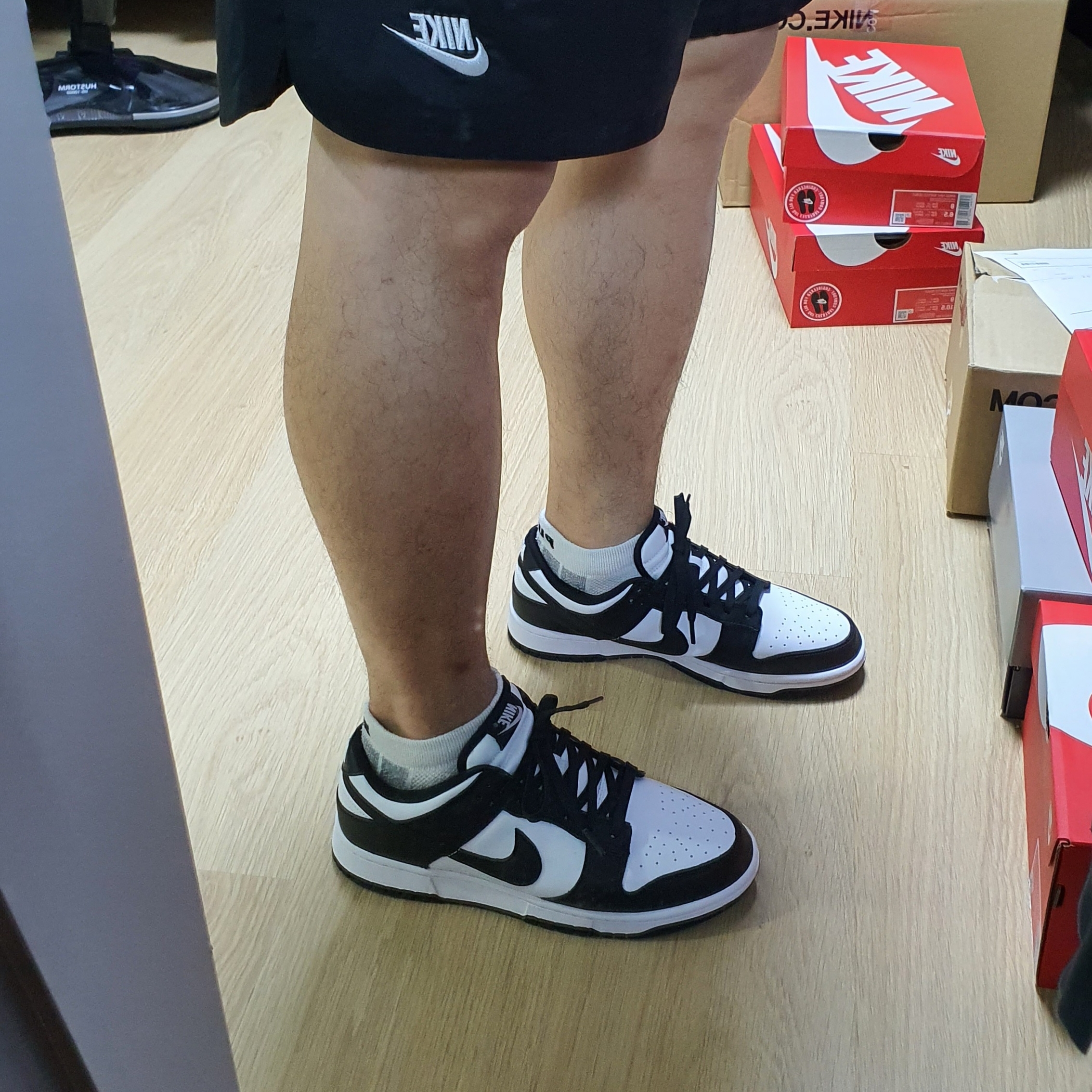 Nike Dunk Low Retro Black 착용 스타일 - 1