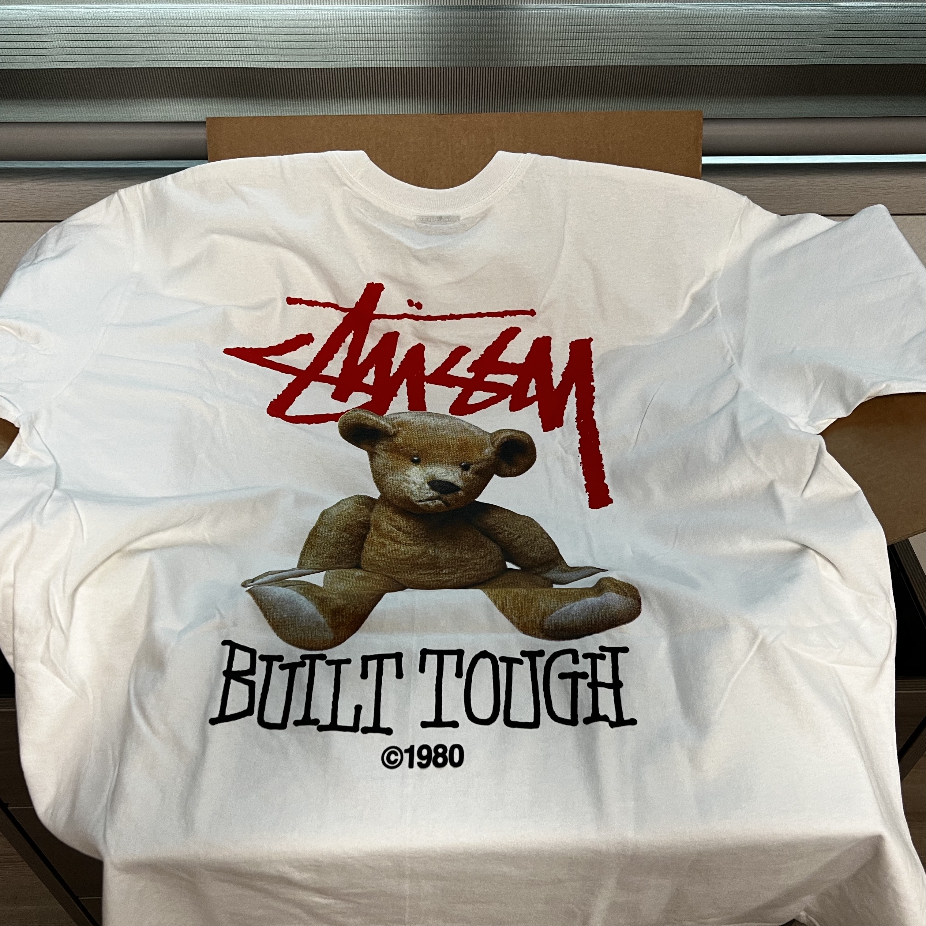 Stussy Built Tough T-Shirt White 착용 스타일 - 2