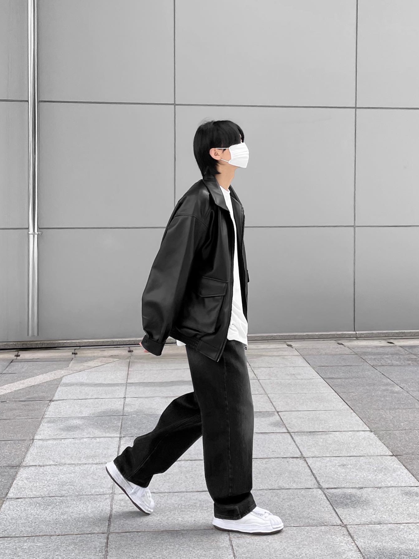 Maison Mihara Yasuhiro Blakey OG Sole Canvas Low-top Sneakers White 착용 스타일 - 1