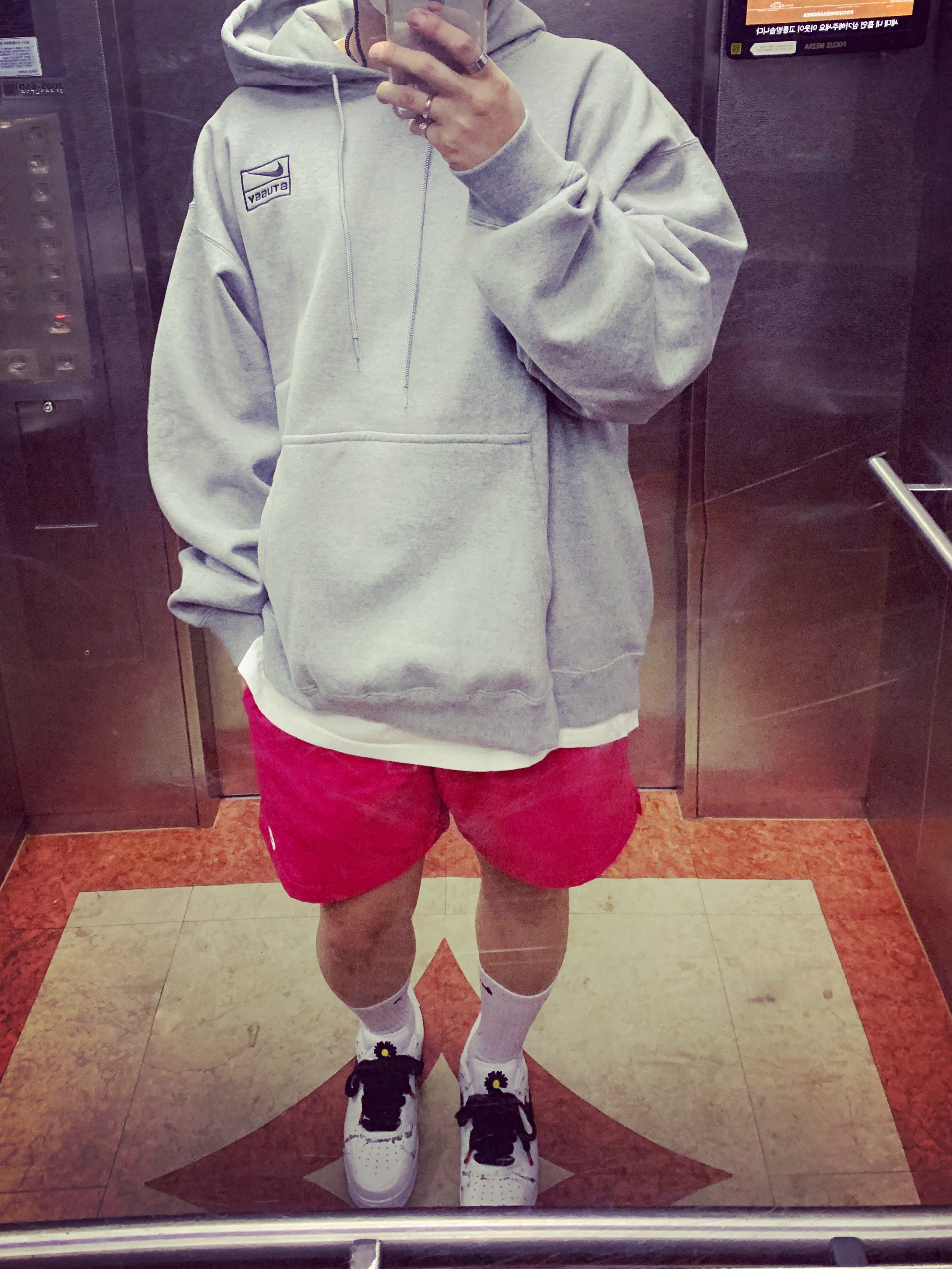 Nike x Stussy NRG RA Pullover Hoodie Dark Grey Heather (DJ9488-063), Nike x Peaceminusone Air Force 1 Low Para-Noise 2.0 착용 스타일