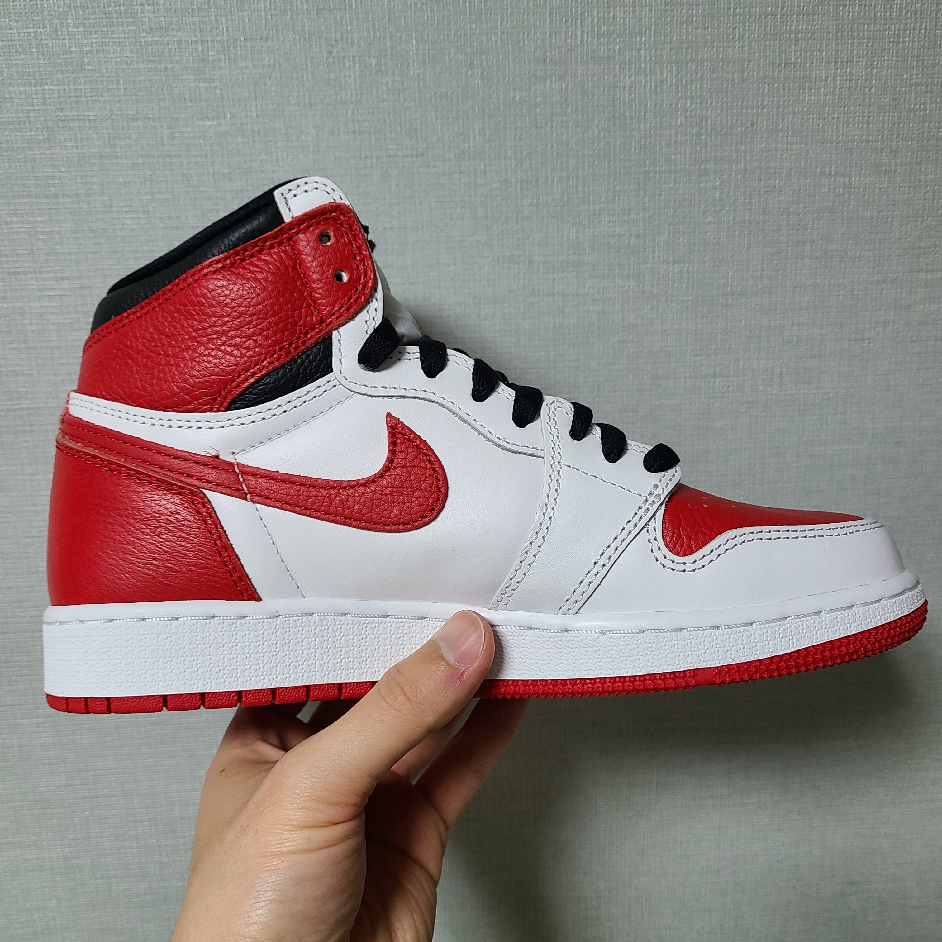 Jordan 1 Retro High OG Heritage, (GS) Jordan 1 Retro High OG Heritage 착용 스타일 - 1