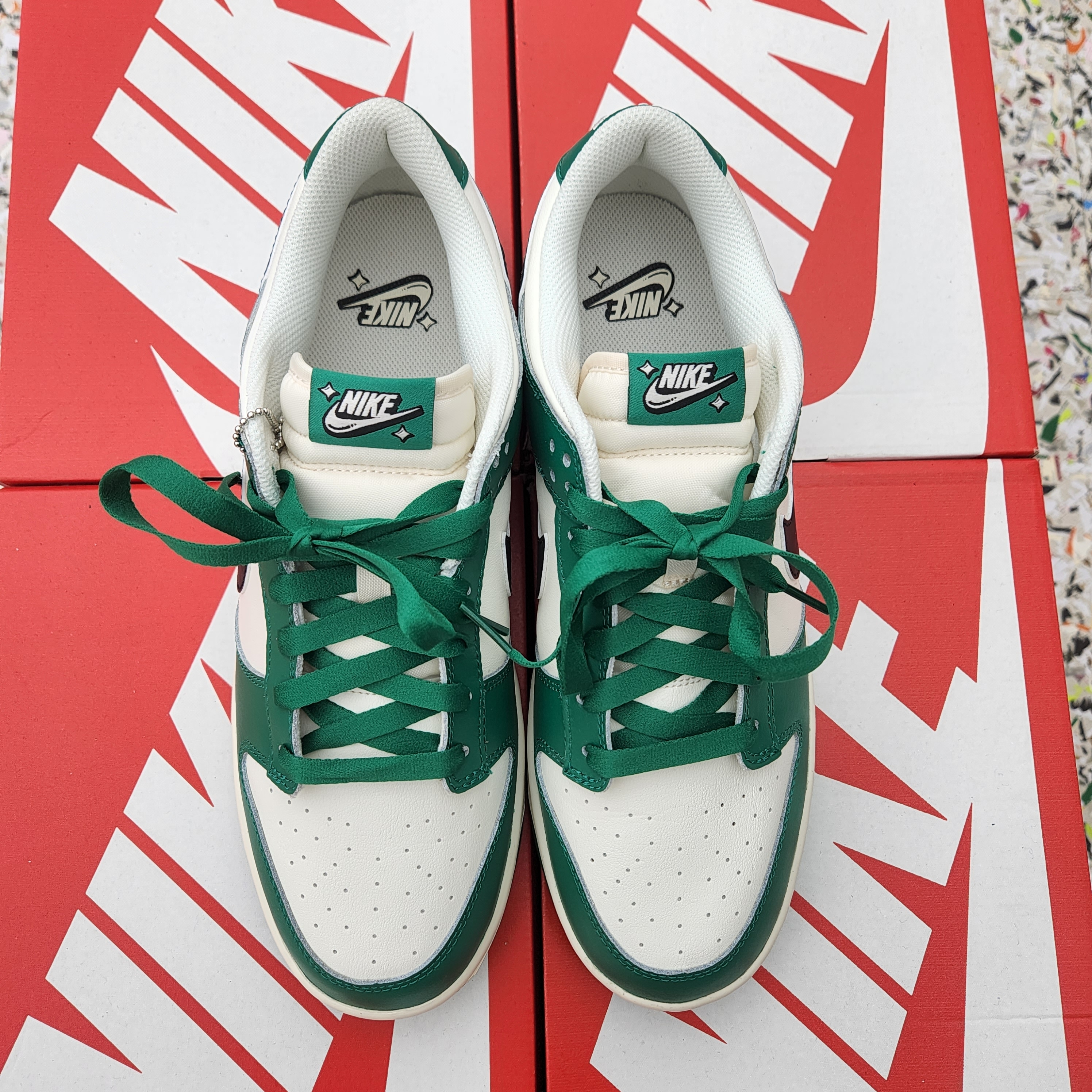 Nike Dunk Low Retro SE Jackpot Grey Fog, Nike Dunk Low Retro SE Jackpot Malachite 착용 스타일 - 2