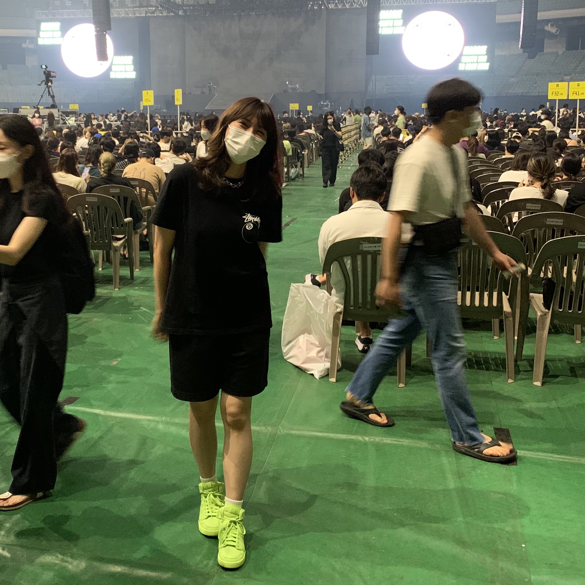 (W) Jordan 1 x Billie Eilish KO SP Lime Green, Stussy 8 Ball T-Shirt Black - 22SS 착용 스타일