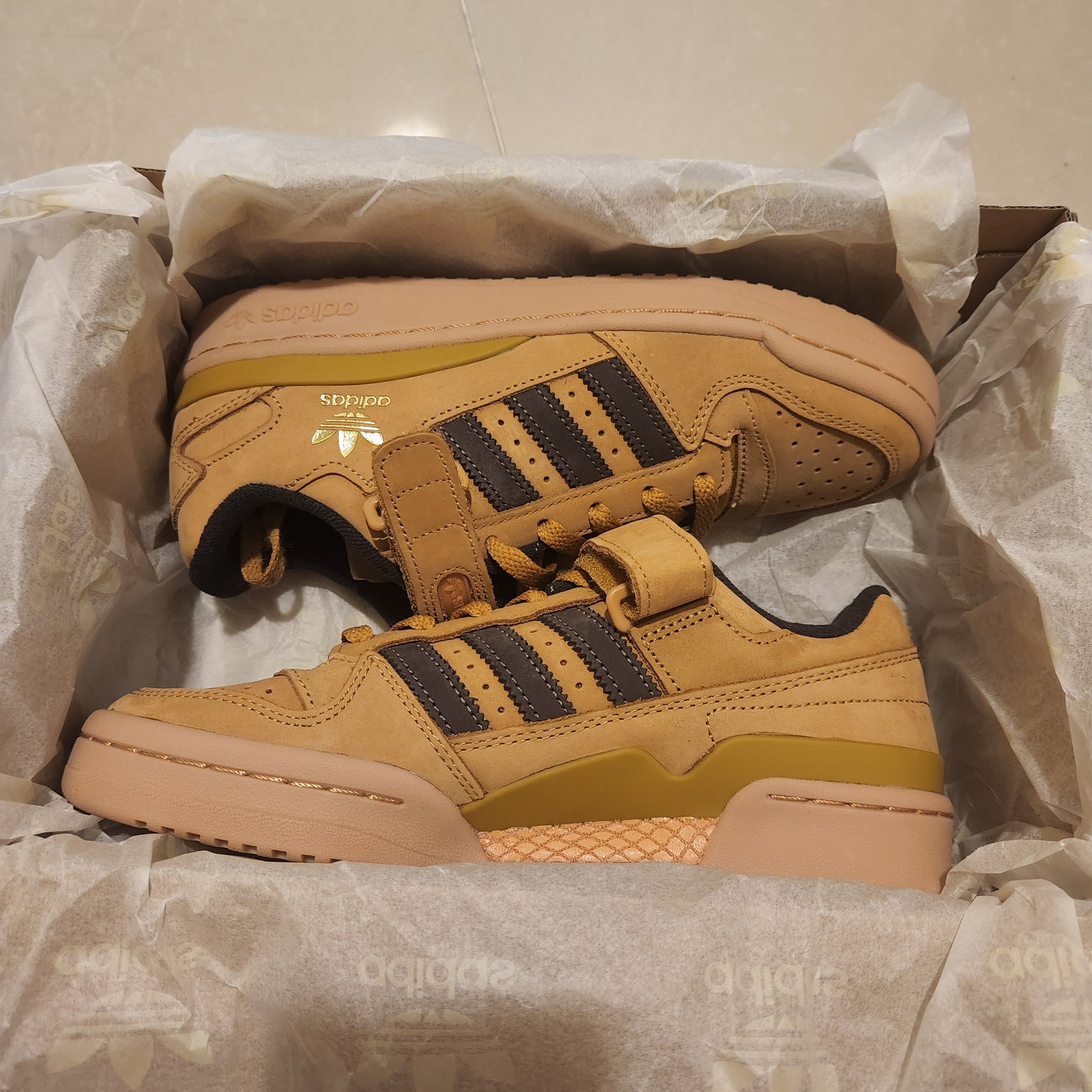 Adidas Forum Low Mesa Night Brown 착용 스타일