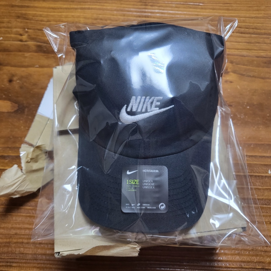 Nike Heritage 86 Futura Washed Cap Black White 착용 스타일