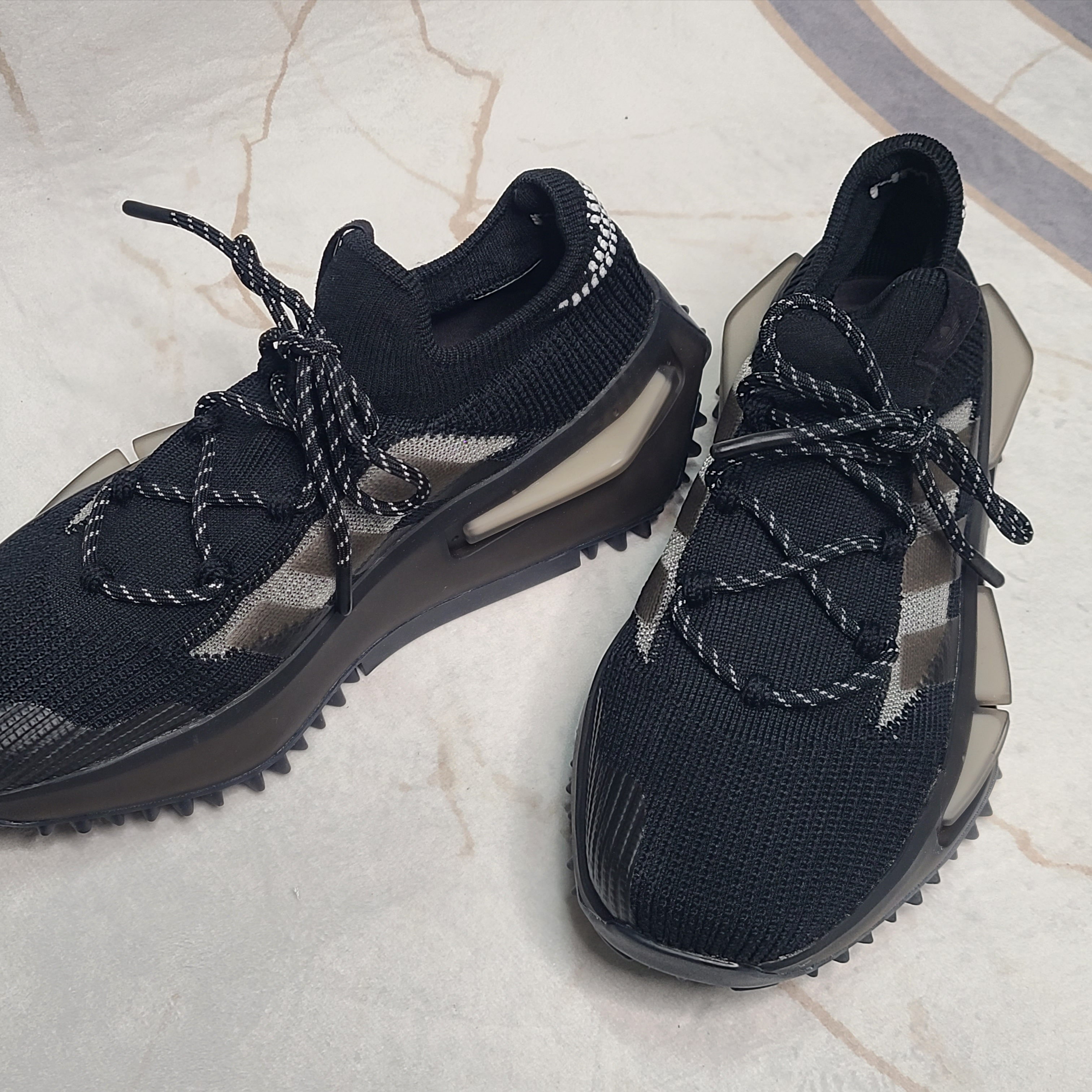 Adidas NMD S1 Core Black 착용 스타일 - 3