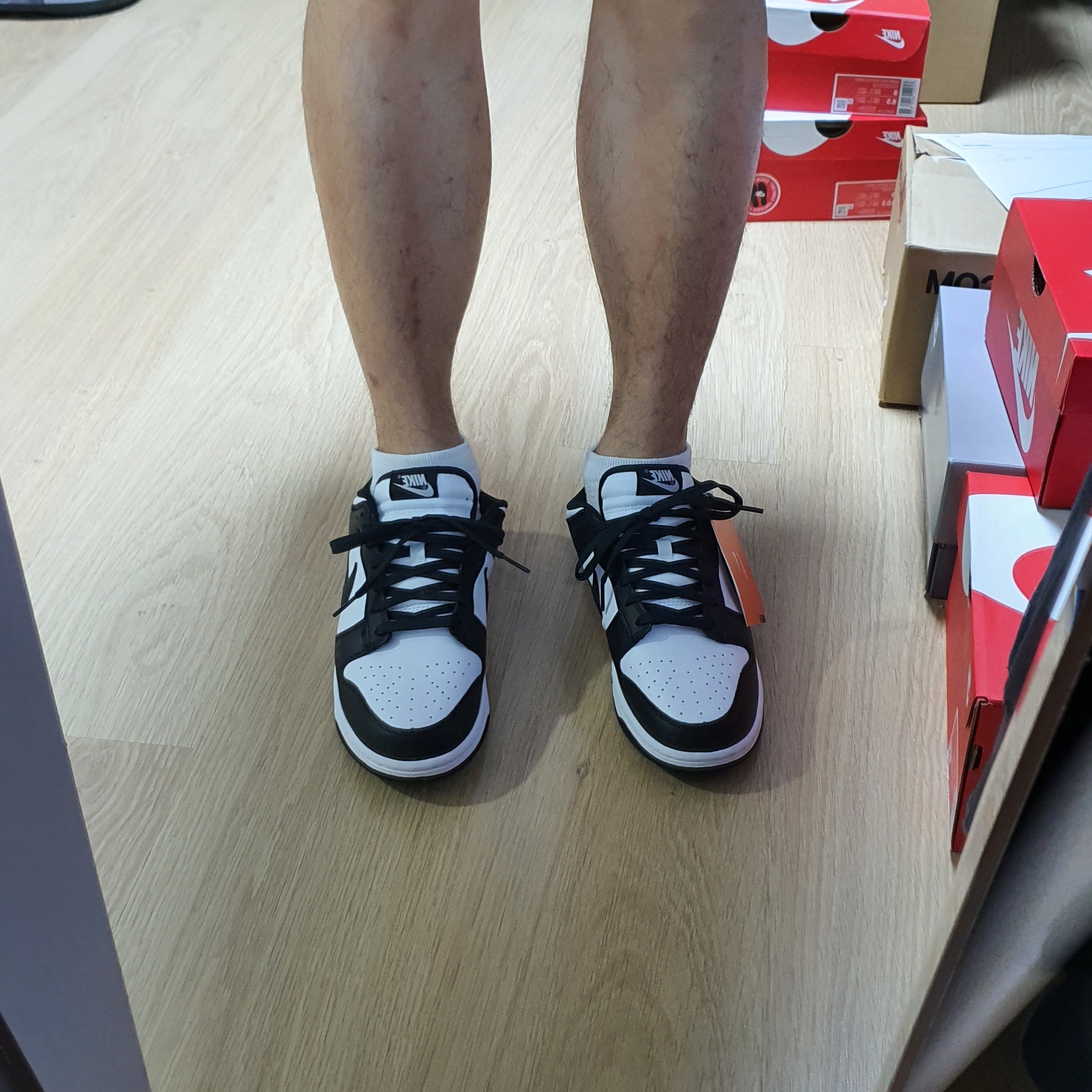 Nike Dunk Low Retro Black 착용 스타일 - 2
