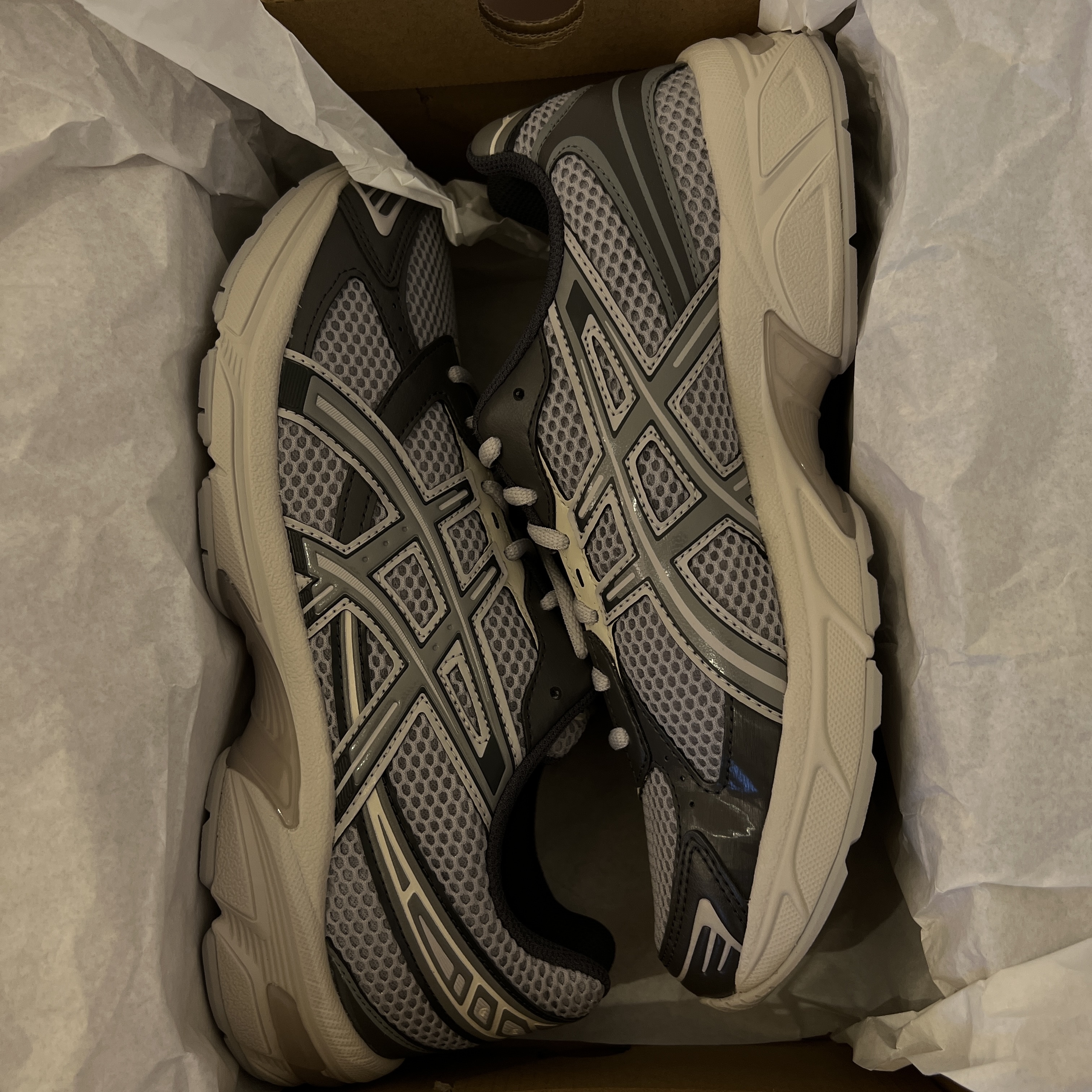 Asics Gel-1130 Oyster Grey Clay Grey 착용 스타일