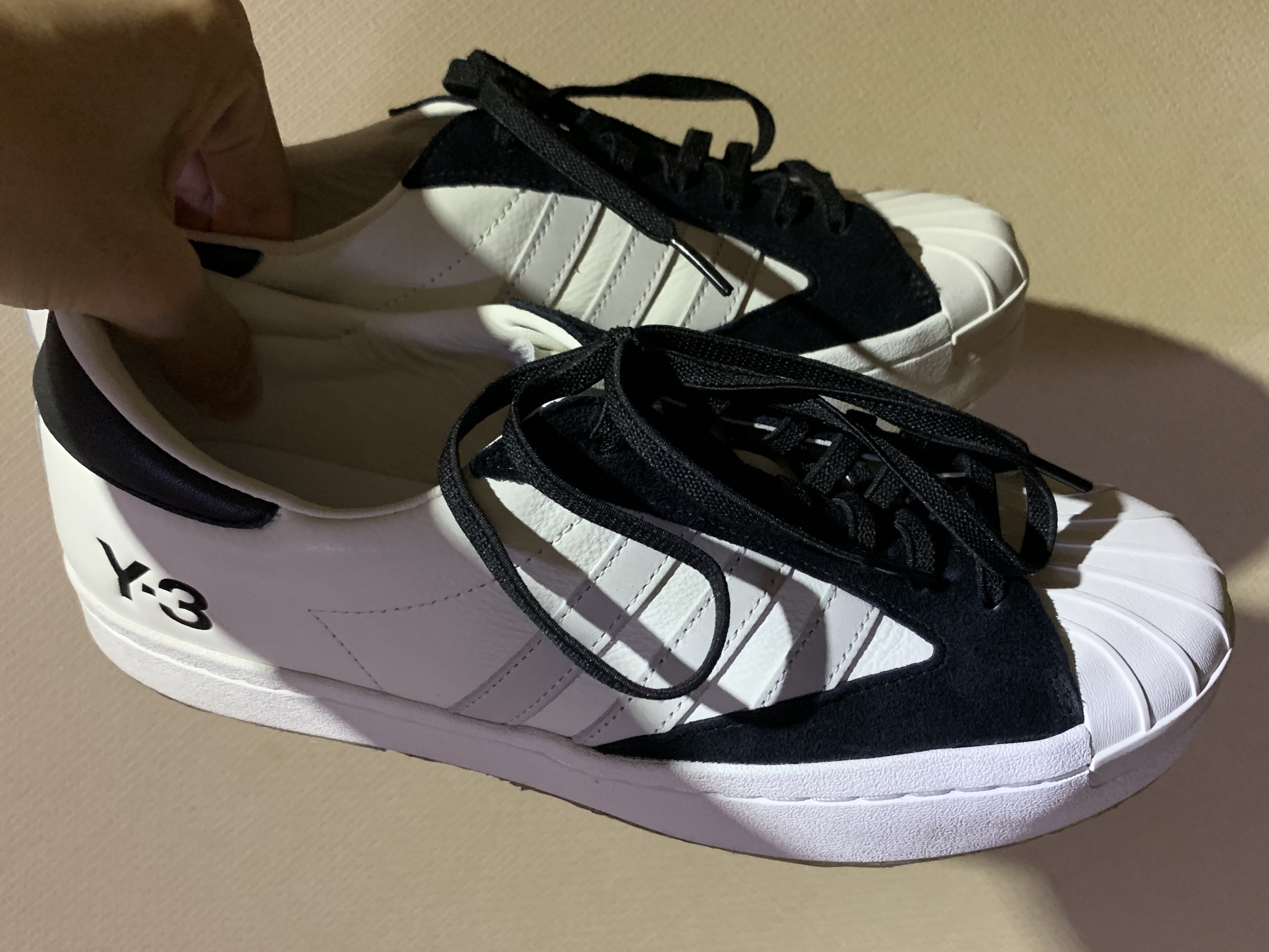 Y-3 Yohji Star White 착용 스타일