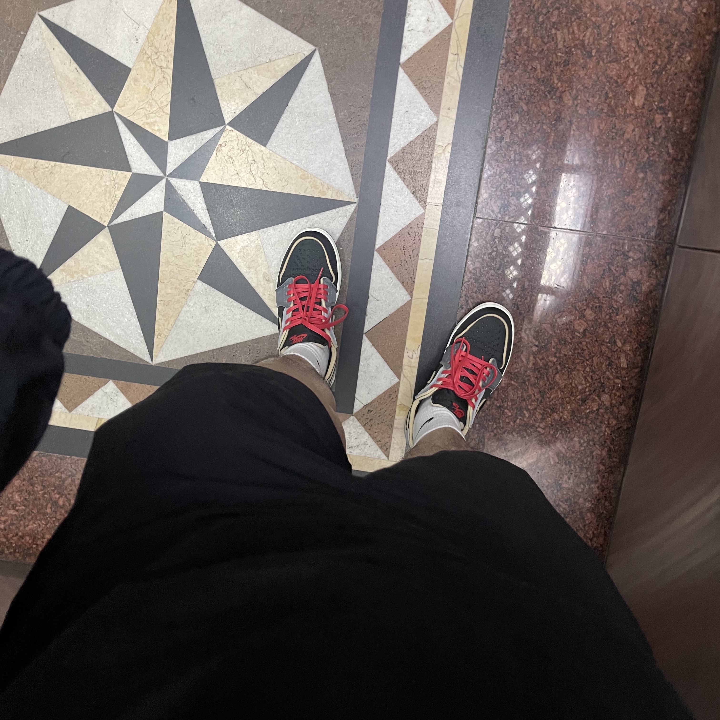 Jordan 1 Retro Low OG EX Black and Smoke Grey, Nike NRG Solo Swoosh Woven Track Jacket Black - Asia 착용 스타일
