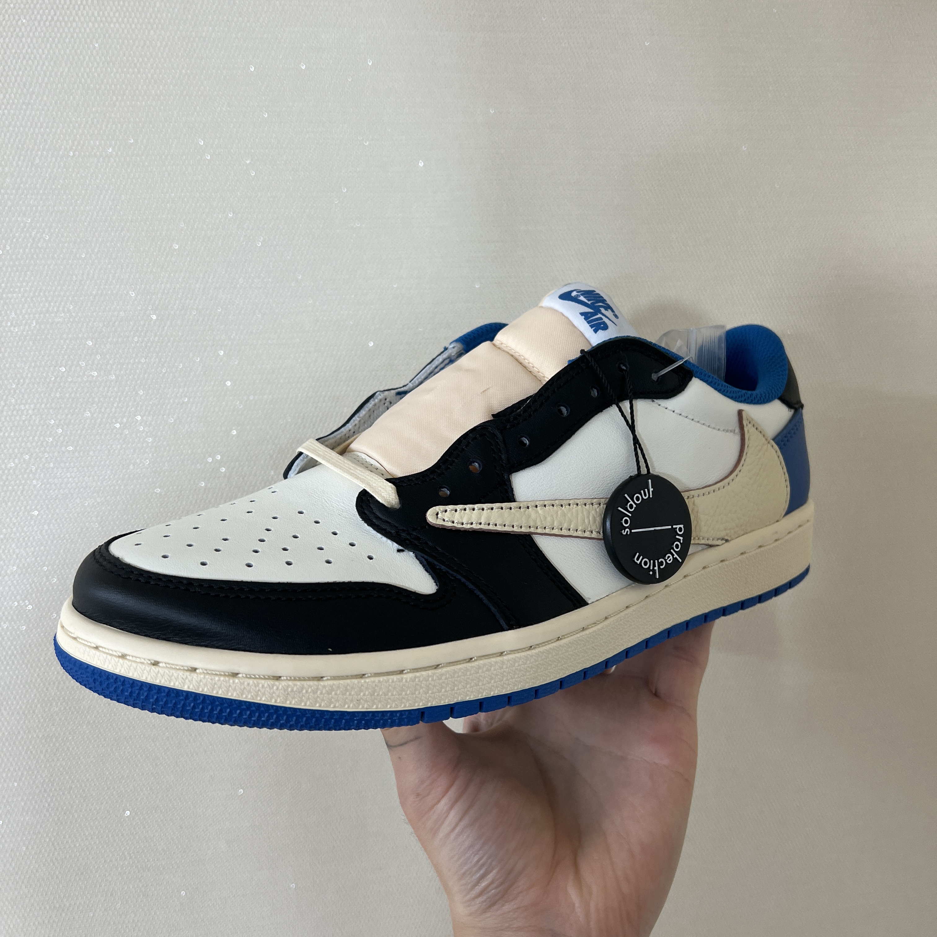Jordan 1 x Travis Scott x Fragment Retro Low OG SP Military Blue 착용 스타일
