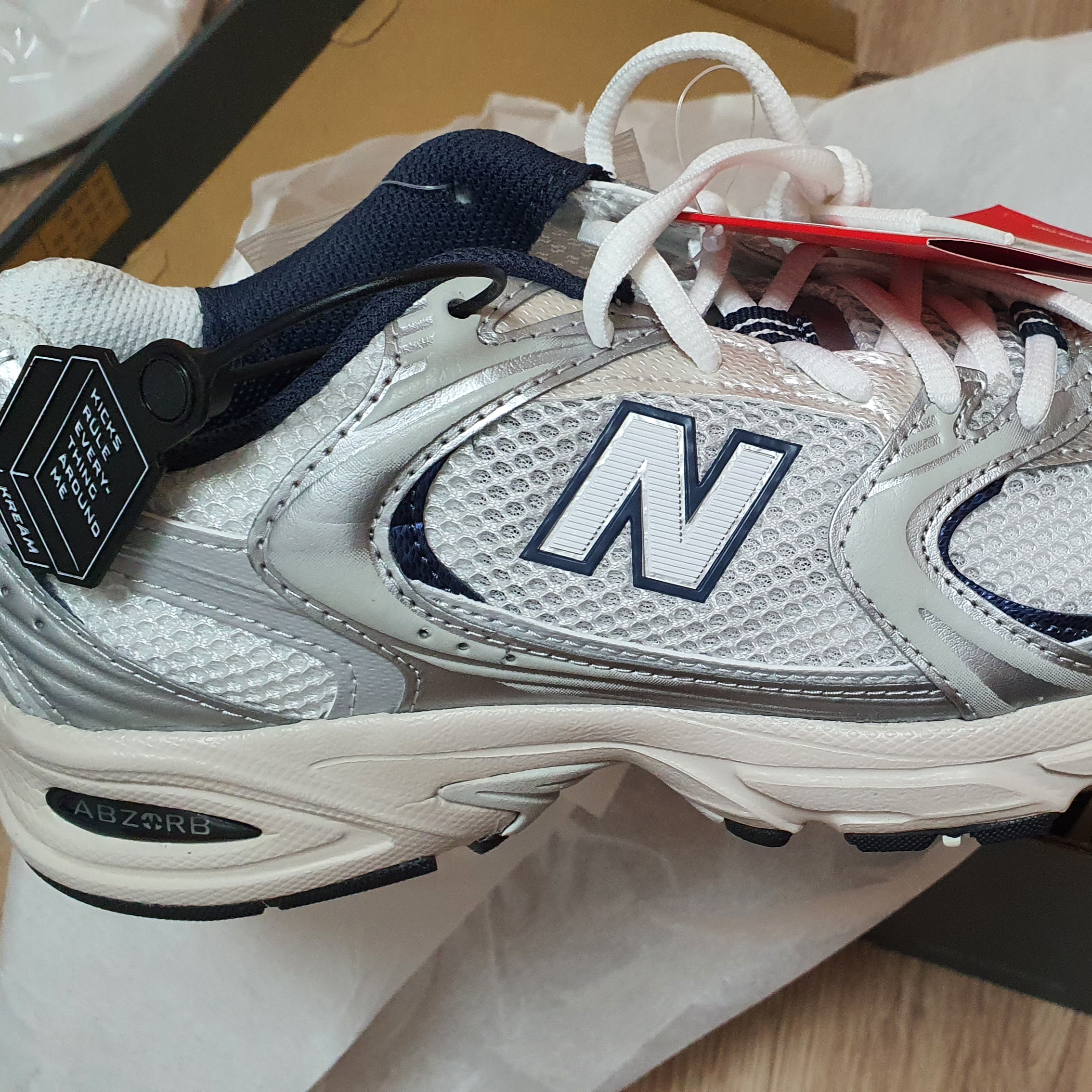 New Balance 530 Steel Grey 착용 스타일