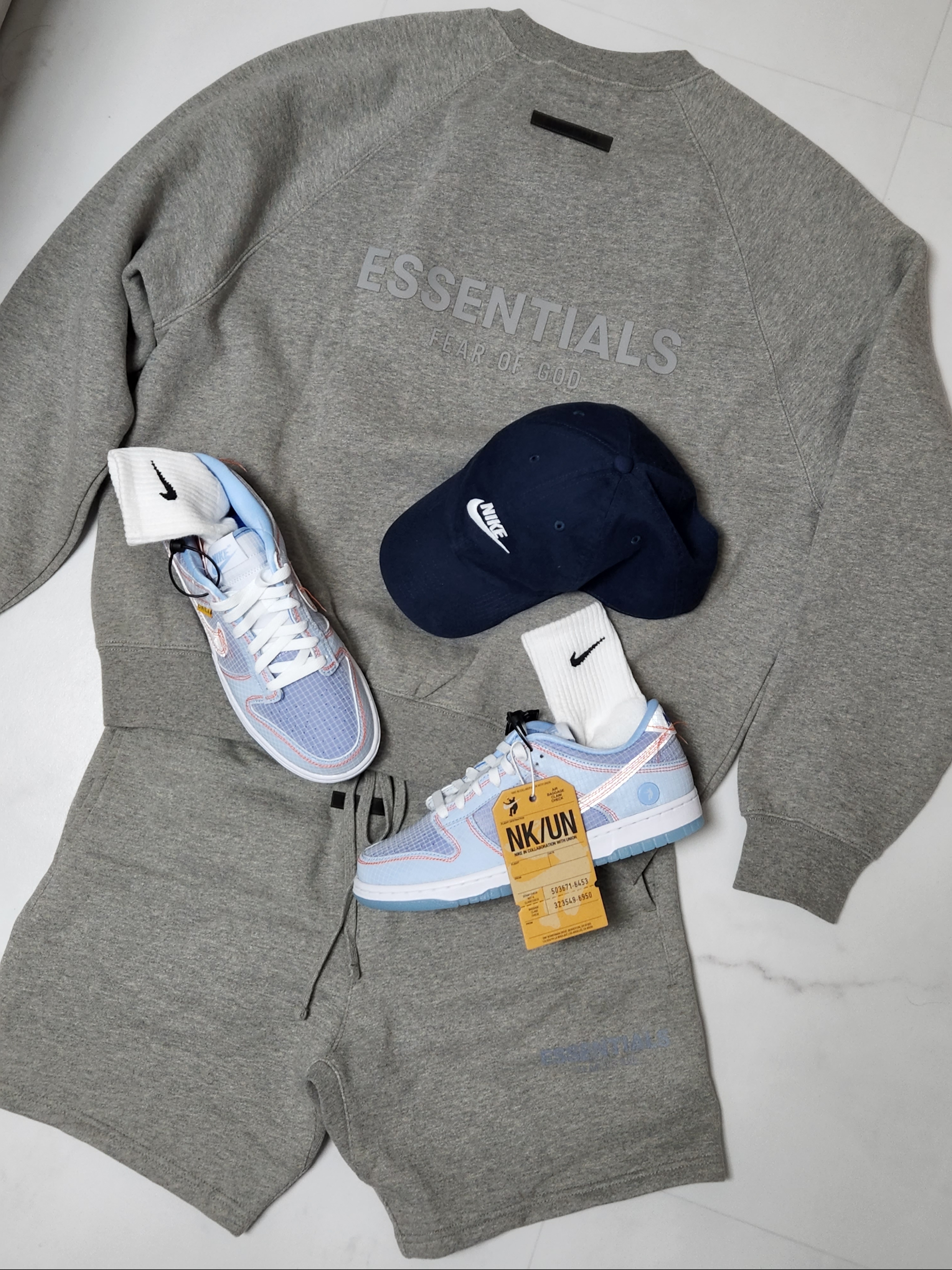 Nike x Union Dunk Low Passport Pack Argon, Essentials The Core Collection Pullover Crewneck Heather Oatmeal 착용 스타일