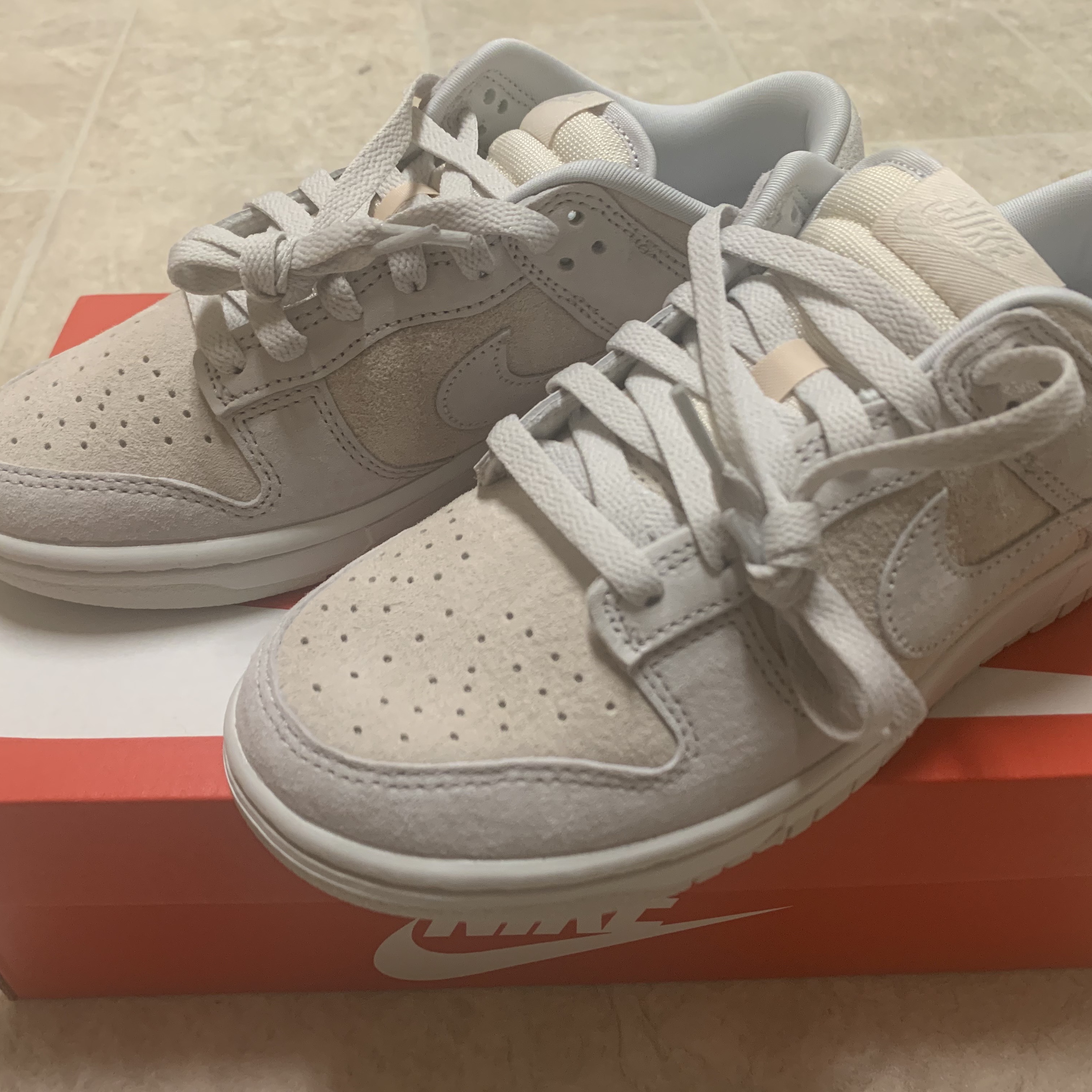 Nike Dunk Low Retro PRM Vast Grey 착용 스타일