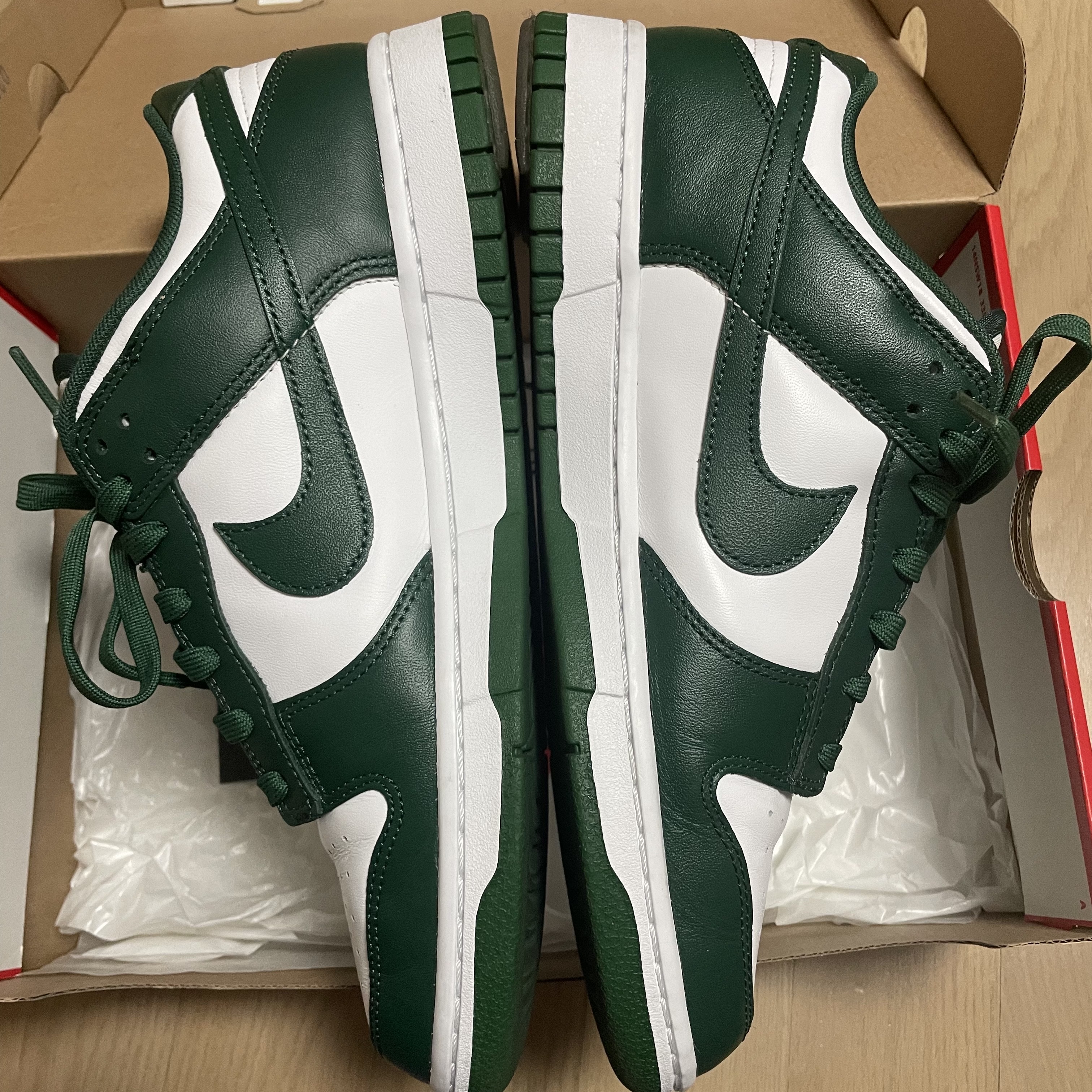Nike Dunk Low Retro Varsity Green 착용 스타일