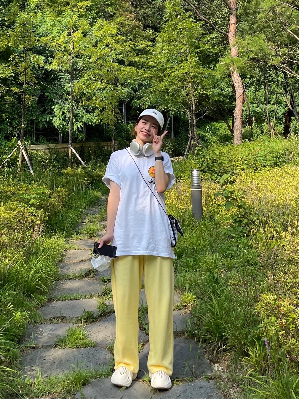 Stussy x Martine Rose 40 WT T-Shirt, Stussy Travel Pouch White 착용 스타일 - 2