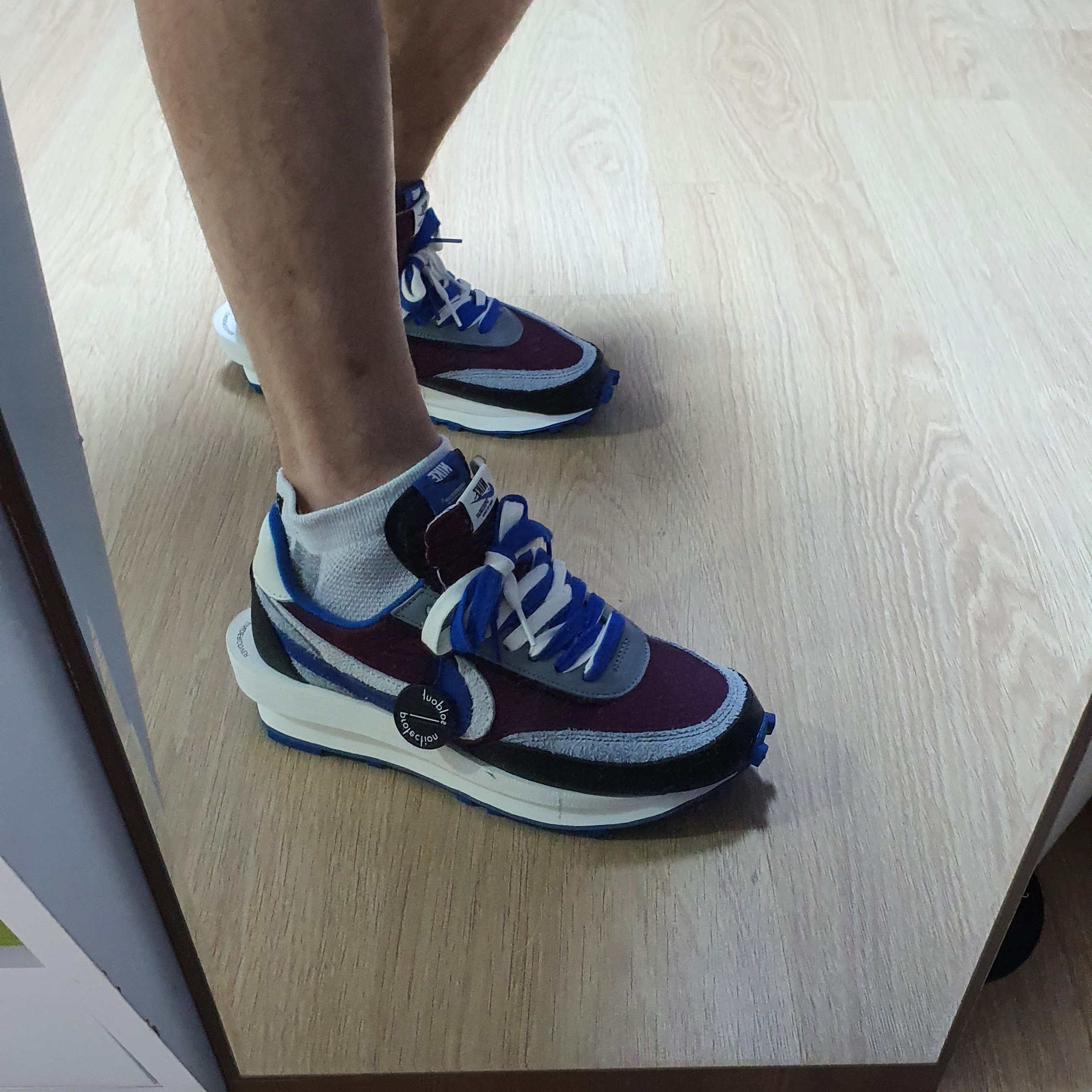 Nike x Sacai x Undercover LDWaffle Night Maroon Team Royal 착용 스타일 - 1
