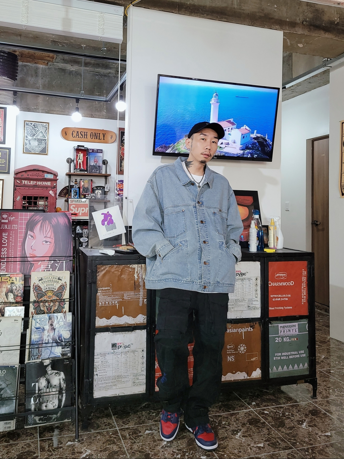 Supreme x Lacoste Twill 6-Panel Black - 18SS, Supreme x Comme des Garcons Junya Watanabe Man Patchwork Cargo Pants Black - 21FW 착용 스타일