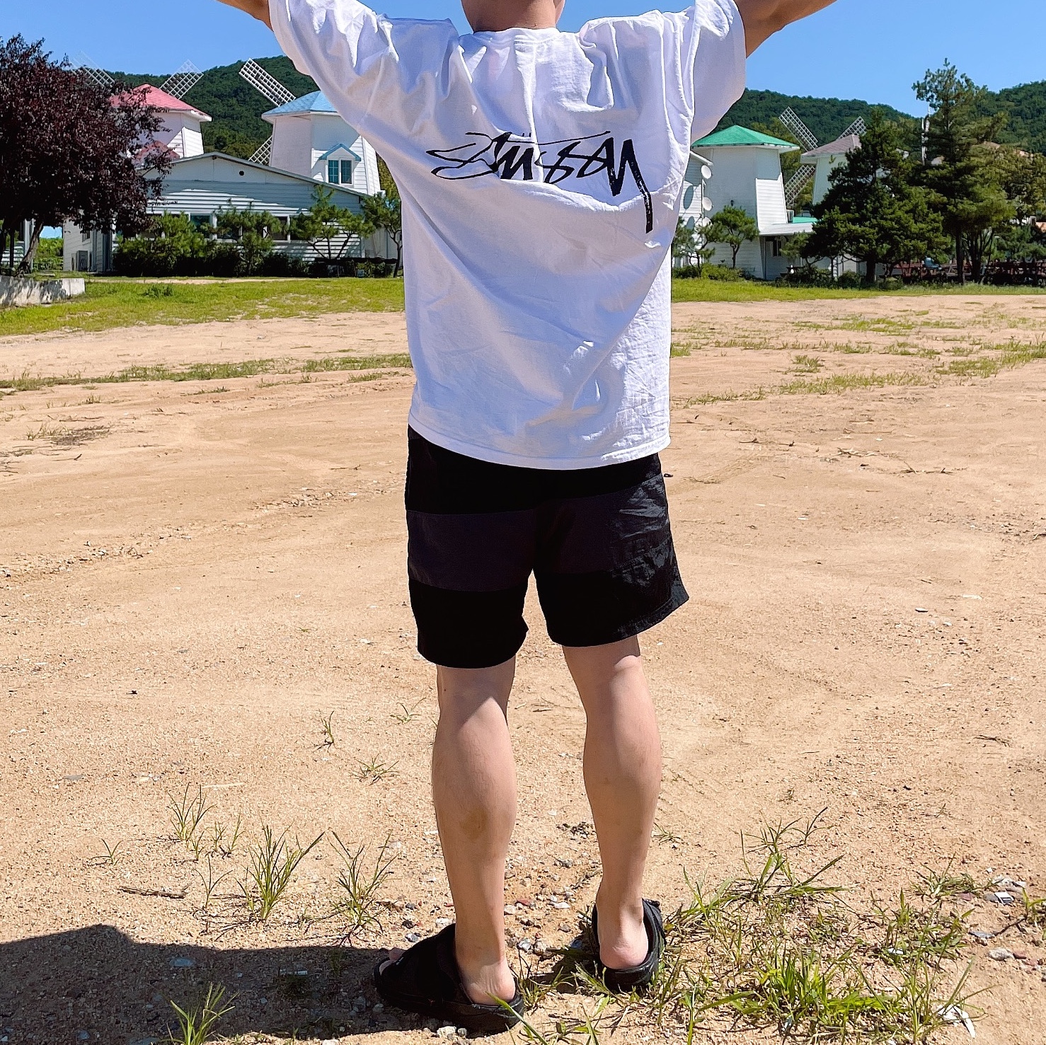 Jordan Crater Slide Black, Stussy Surf Stock T-Shirt White 착용 스타일 - 2