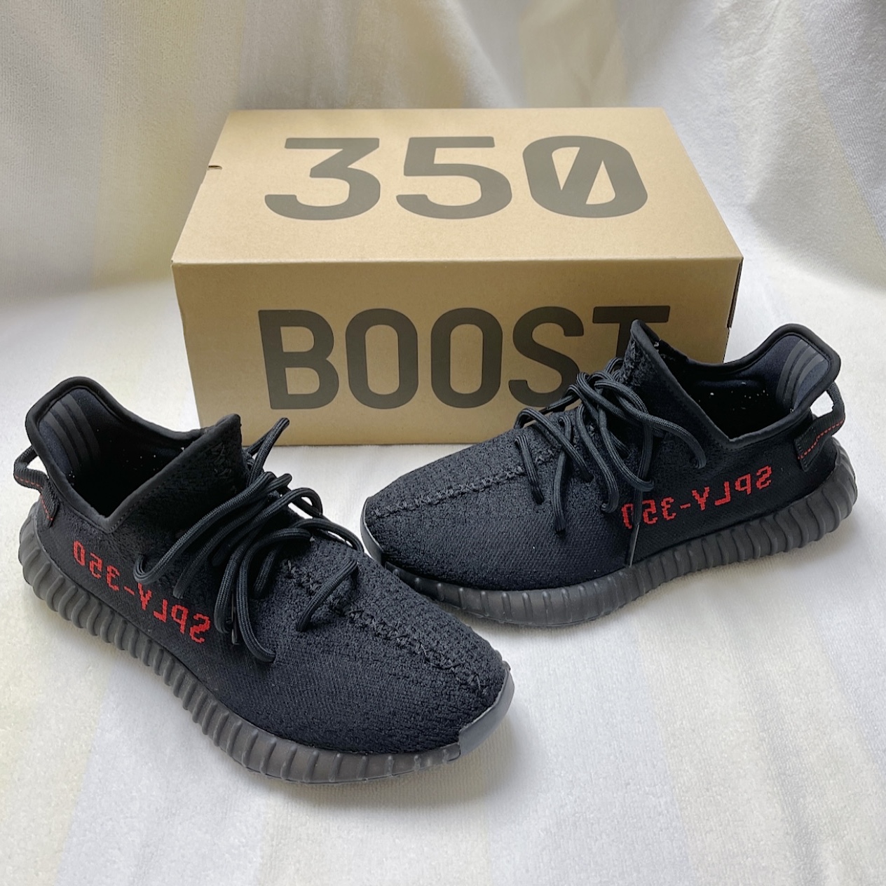 Adidas Yeezy Boost 350 V2 Black Red 2020 착용 스타일