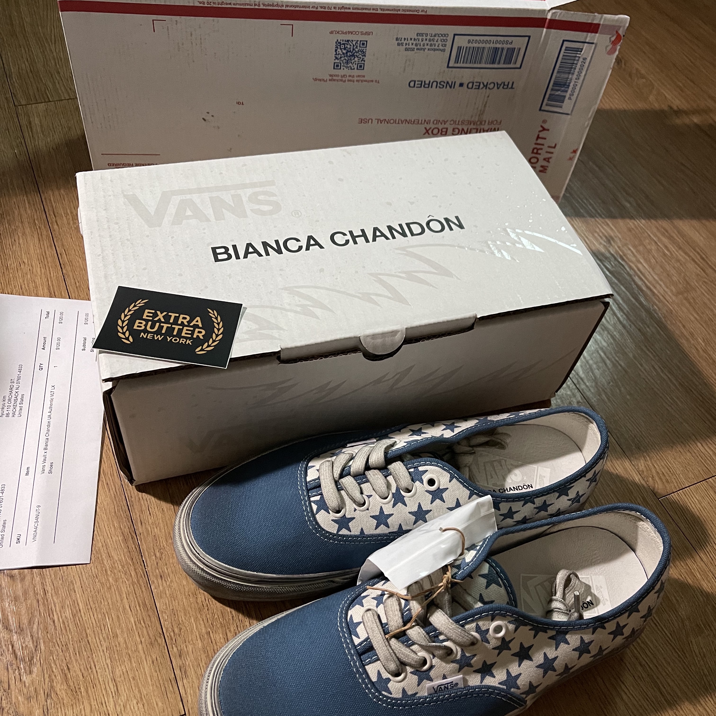 Vans Vault x Bianca Chandon Authentic LX Stressed Navy White 착용 스타일 - 3