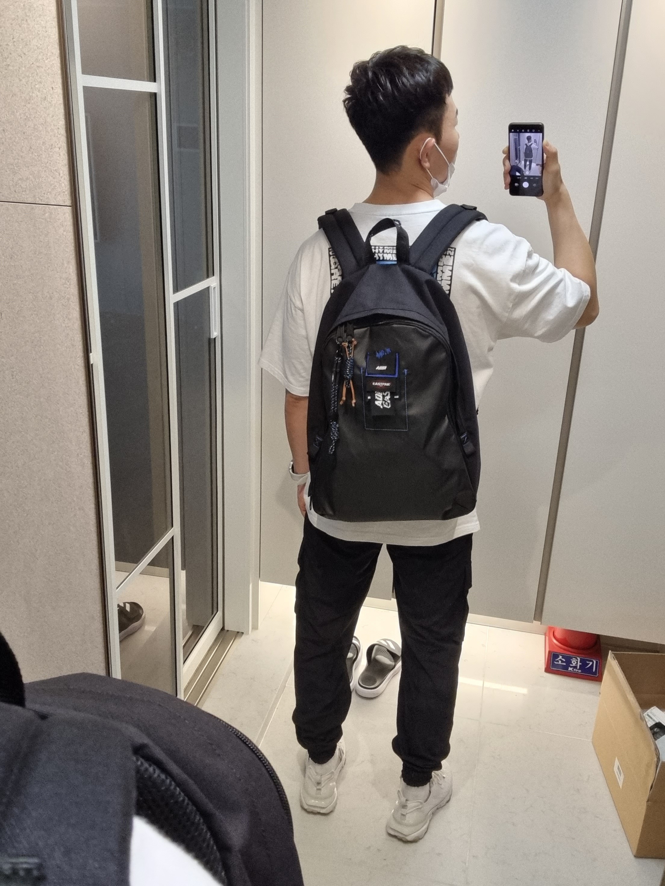 Ader Error x Eastpak Pak’r Backpack Black 착용 스타일