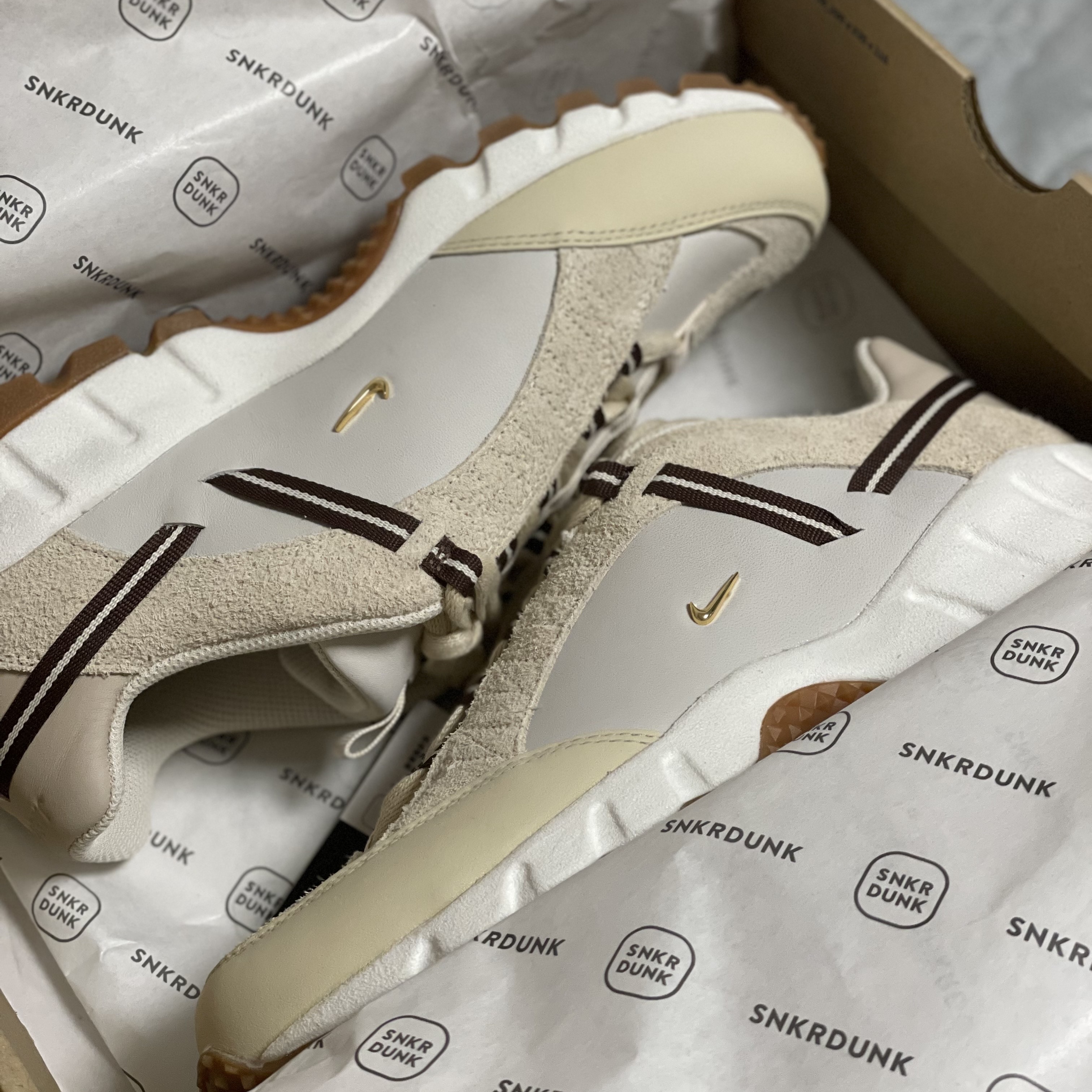 Nike x Jacquemus Air Humara LX Light Bone and Gold 착용 스타일