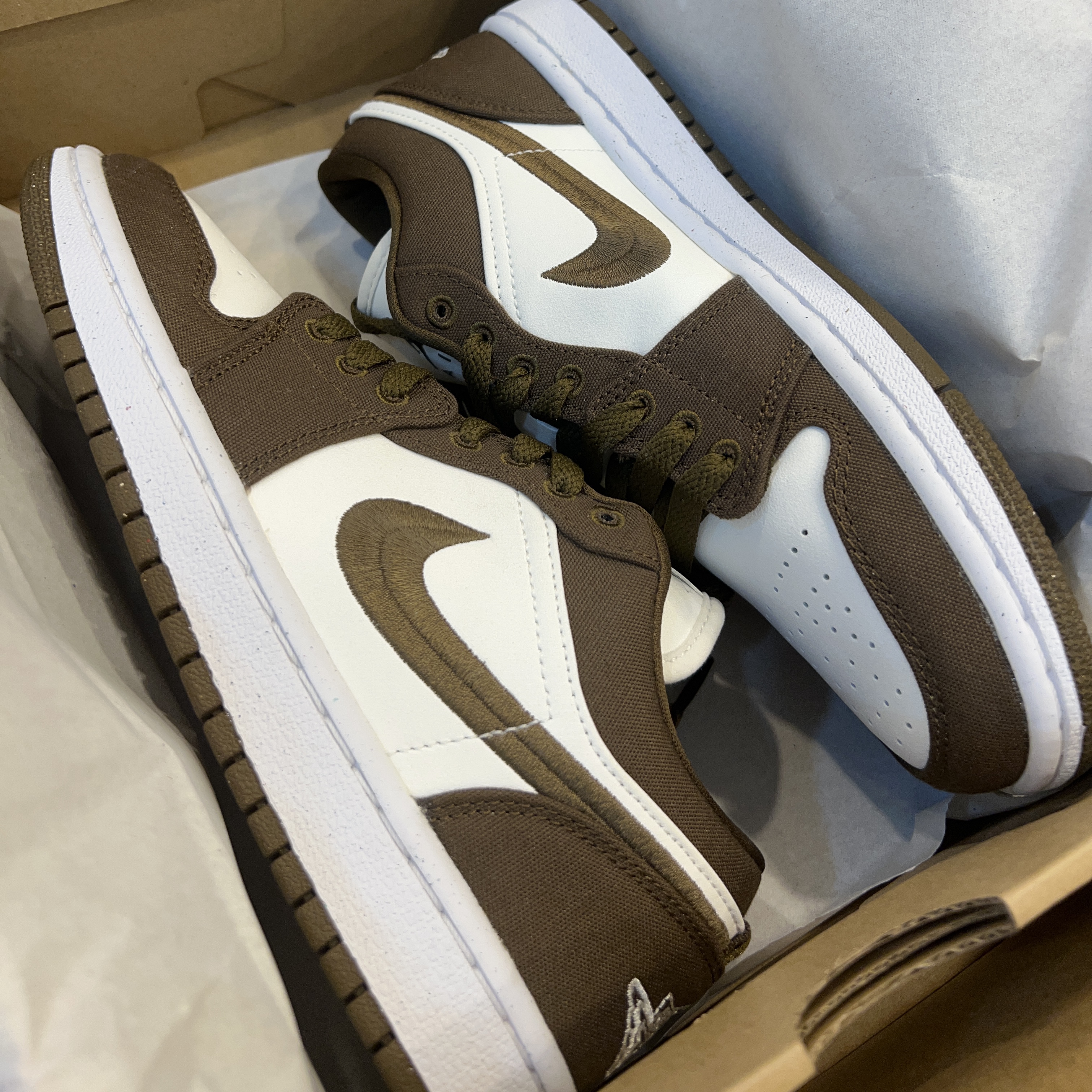 (W) Jordan 1 Low SE Light Olive 착용 스타일
