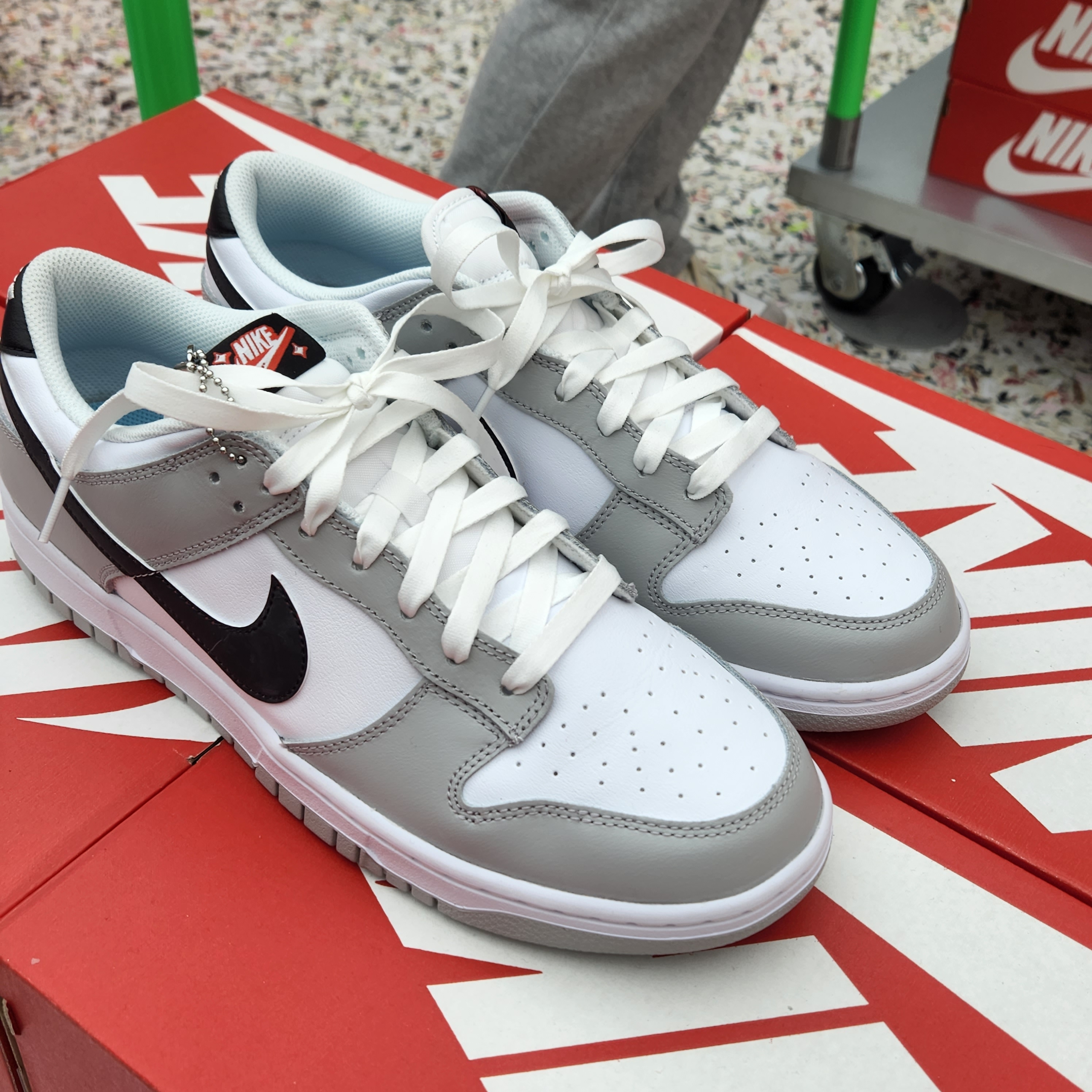 Nike Dunk Low Retro SE Jackpot Grey Fog, Nike Dunk Low Retro SE Jackpot Malachite 착용 스타일 - 1