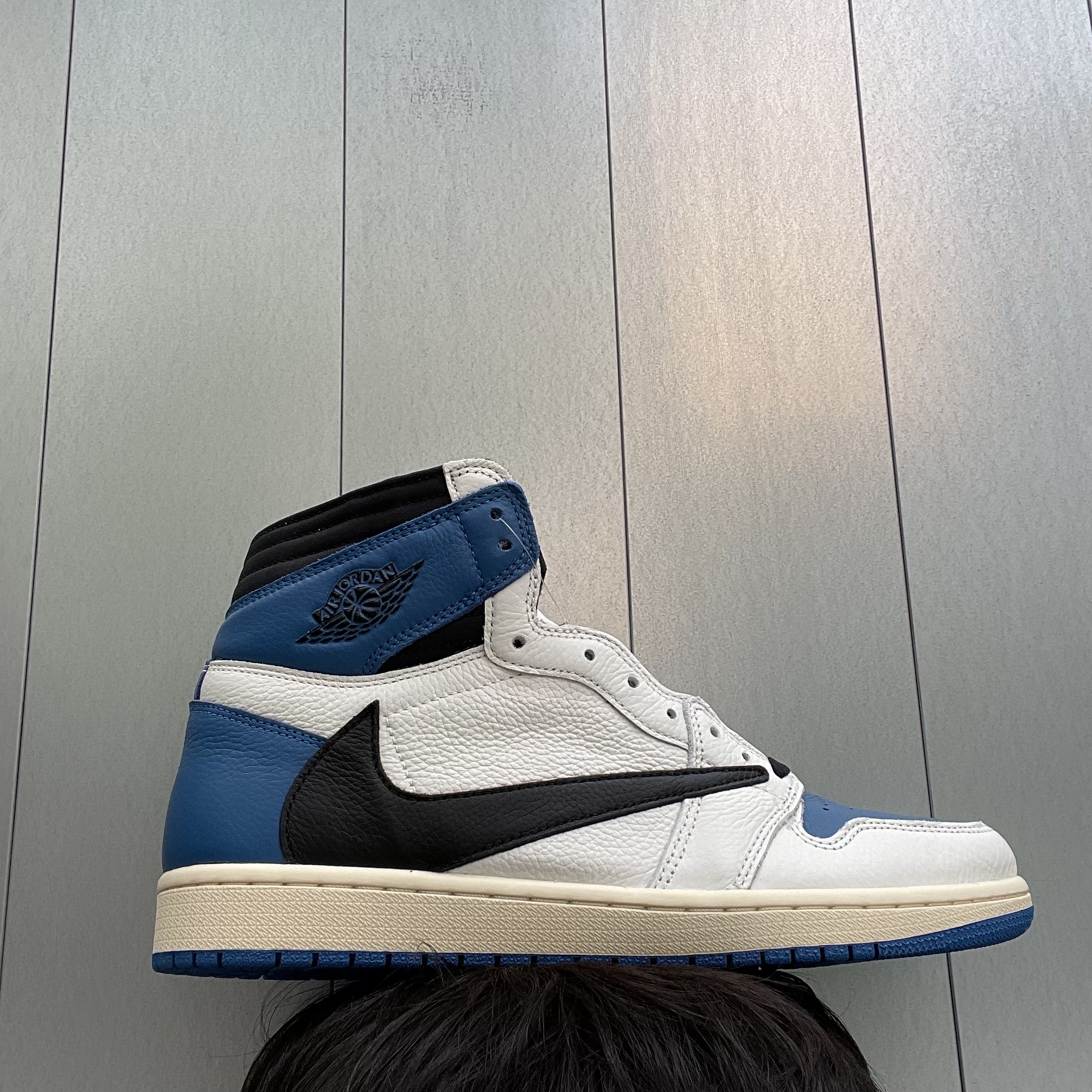 Jordan 1 x Travis Scott x Fragment Retro High OG SP Military Blue 착용 스타일