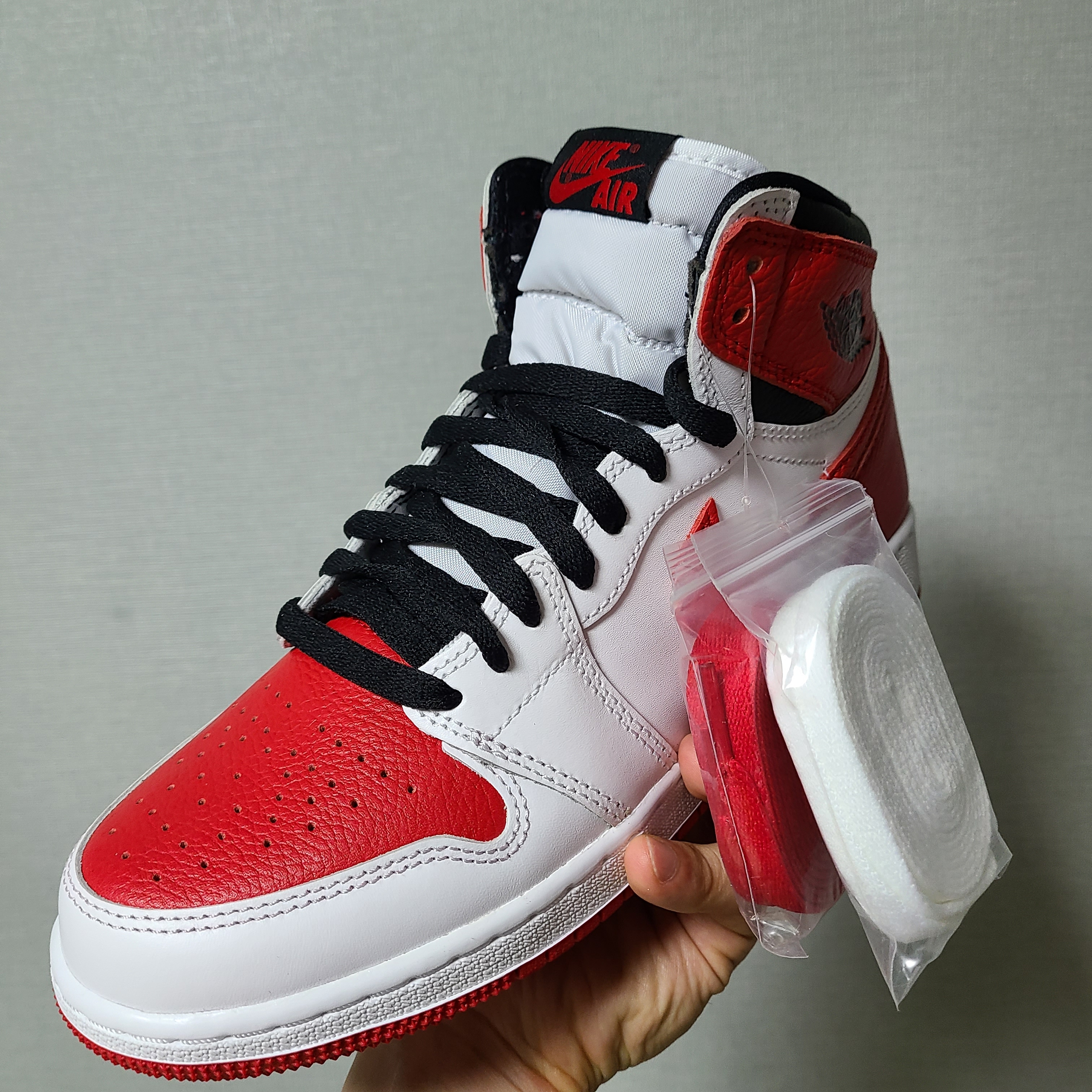 Jordan 1 Retro High OG Heritage, (GS) Jordan 1 Retro High OG Heritage 착용 스타일 - 4