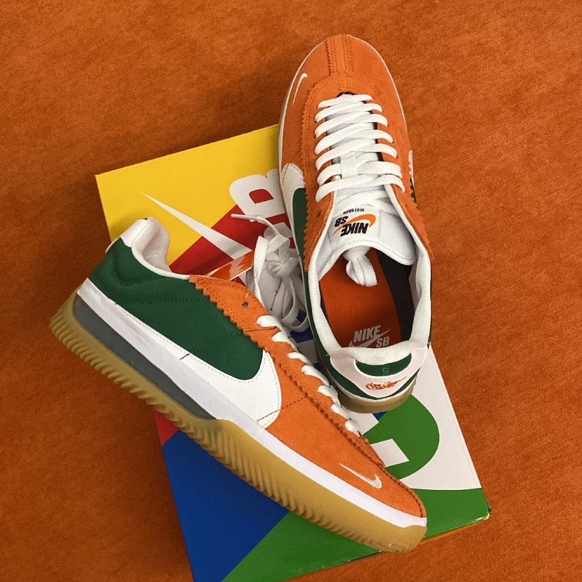 Nike BRSB Deep Orange Pine Green 착용 스타일